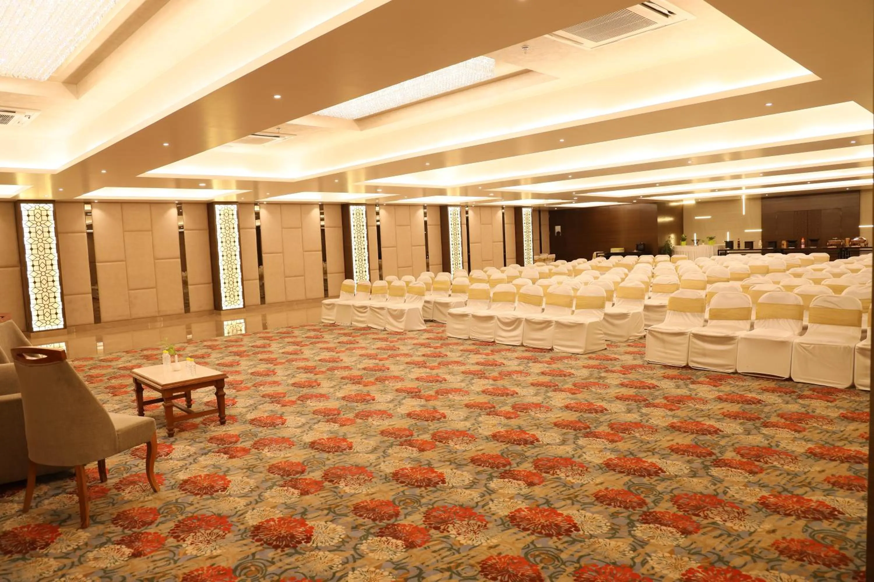 Banquet/Function facilities in Sarovar Portico Rivera Ahmedabad