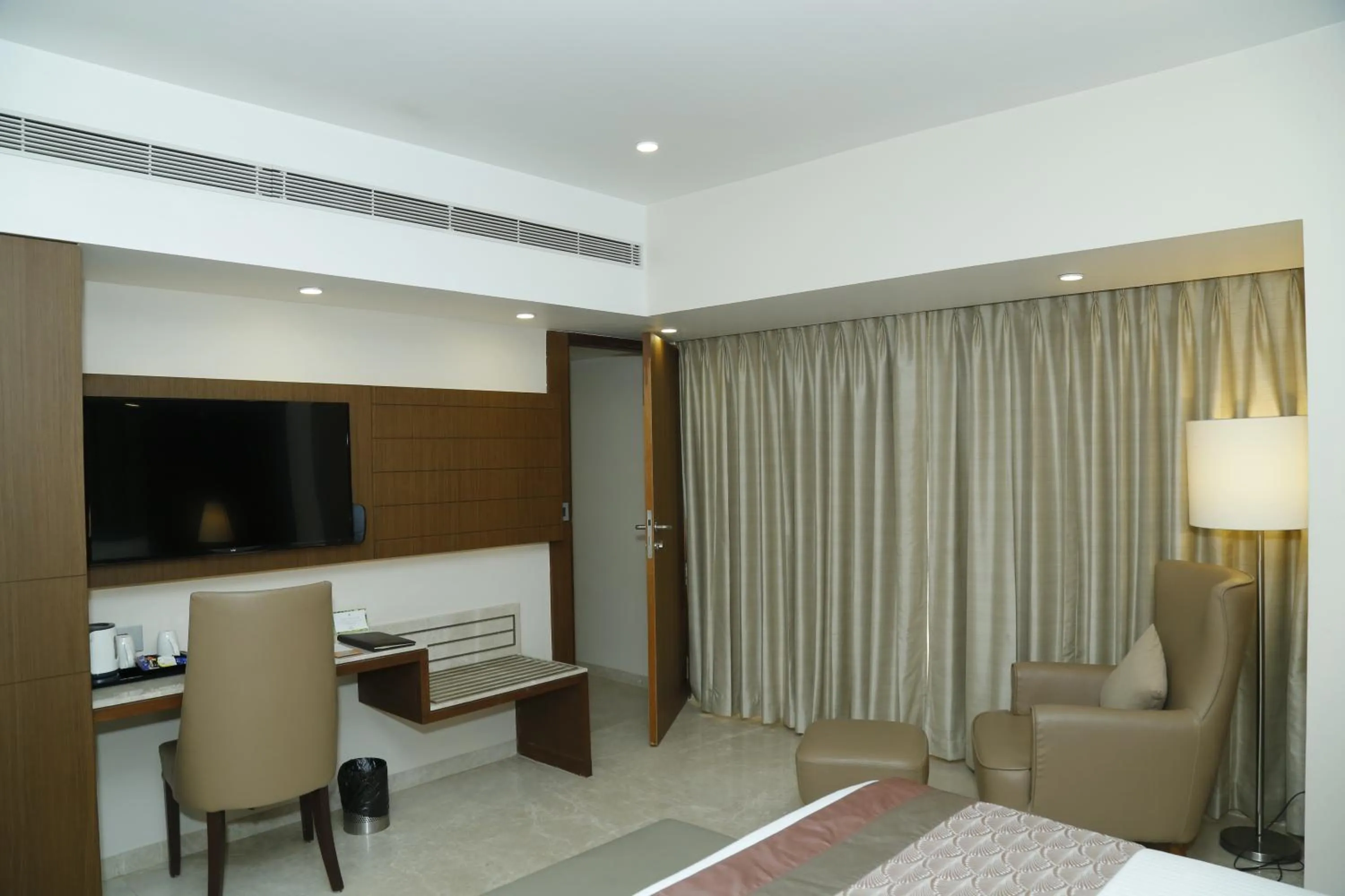 TV and multimedia in Sarovar Portico Rivera Ahmedabad