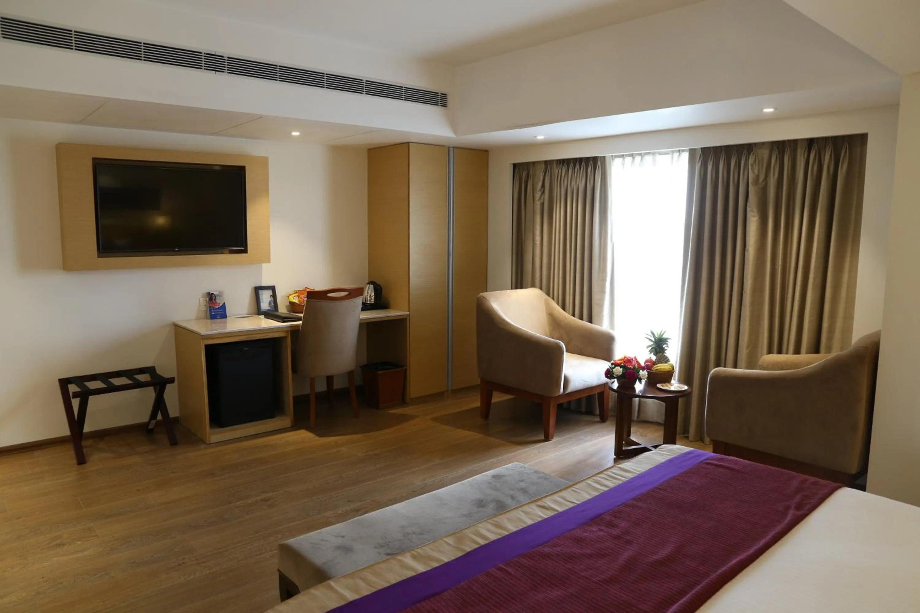 Bedroom, Bed in Sarovar Portico Rivera Ahmedabad