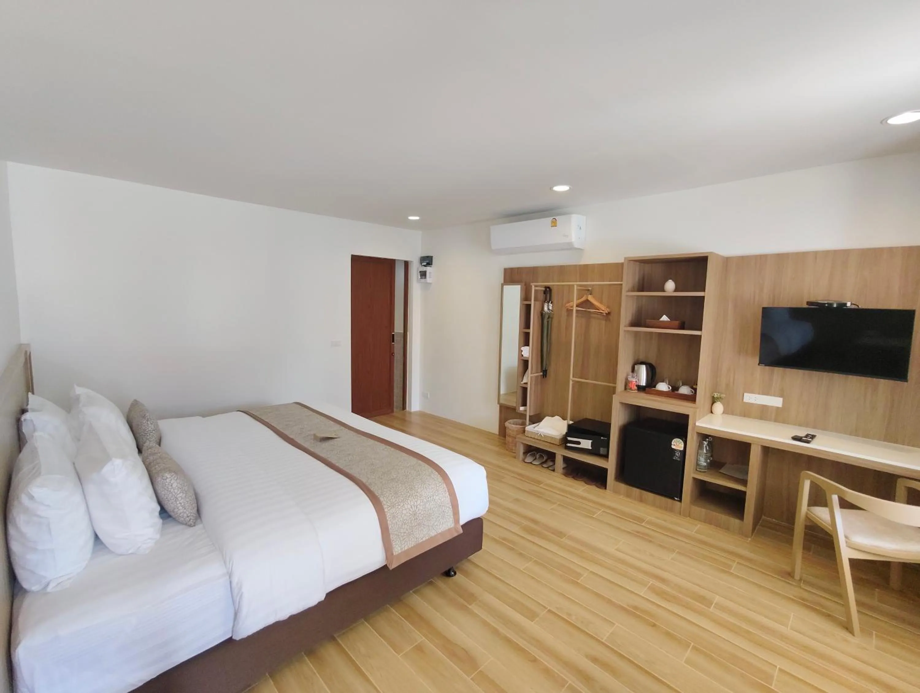 TV and multimedia, Bed in Baan Imm Sook Resort