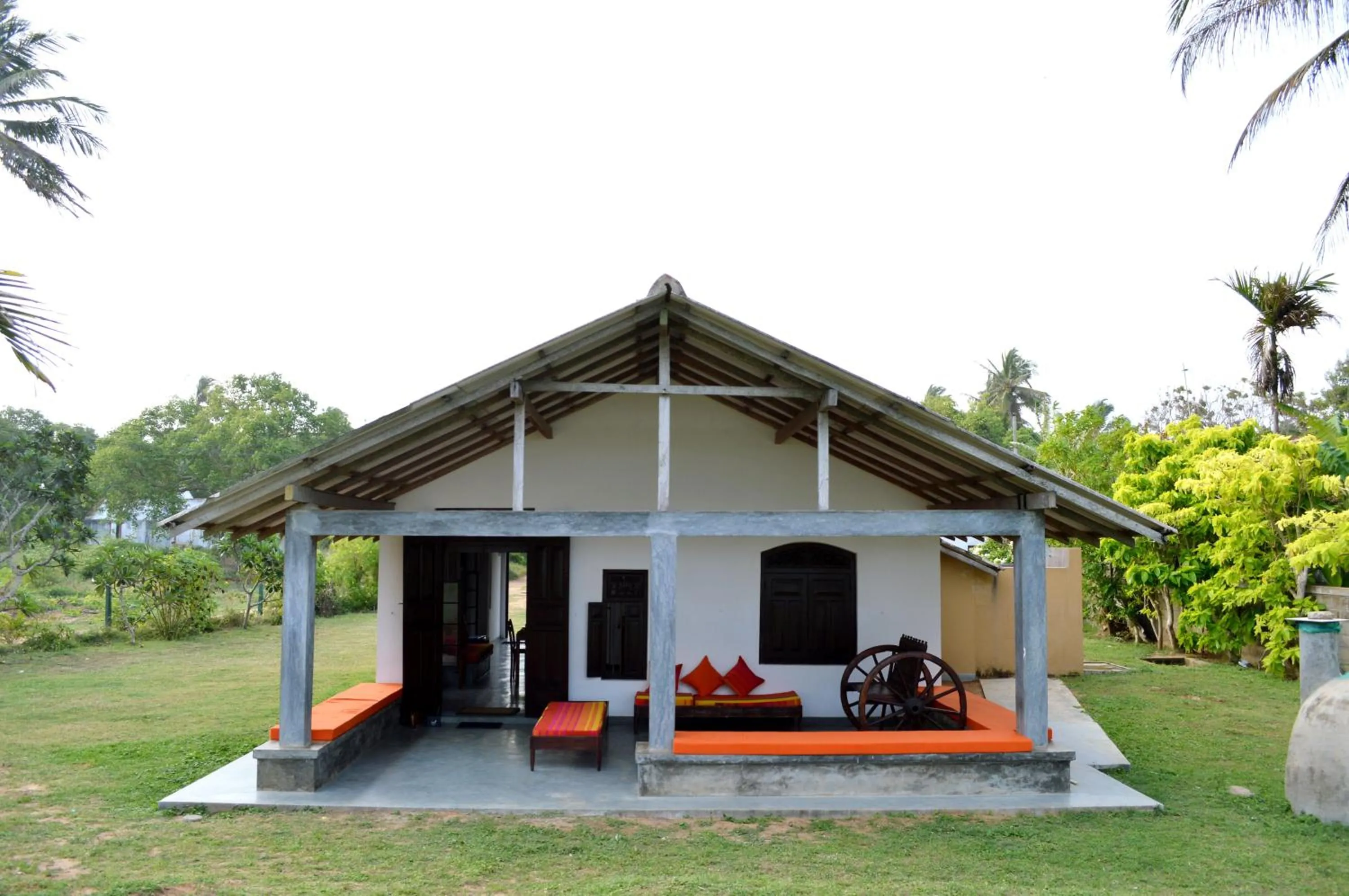 Facade/entrance in Ocean Cottage