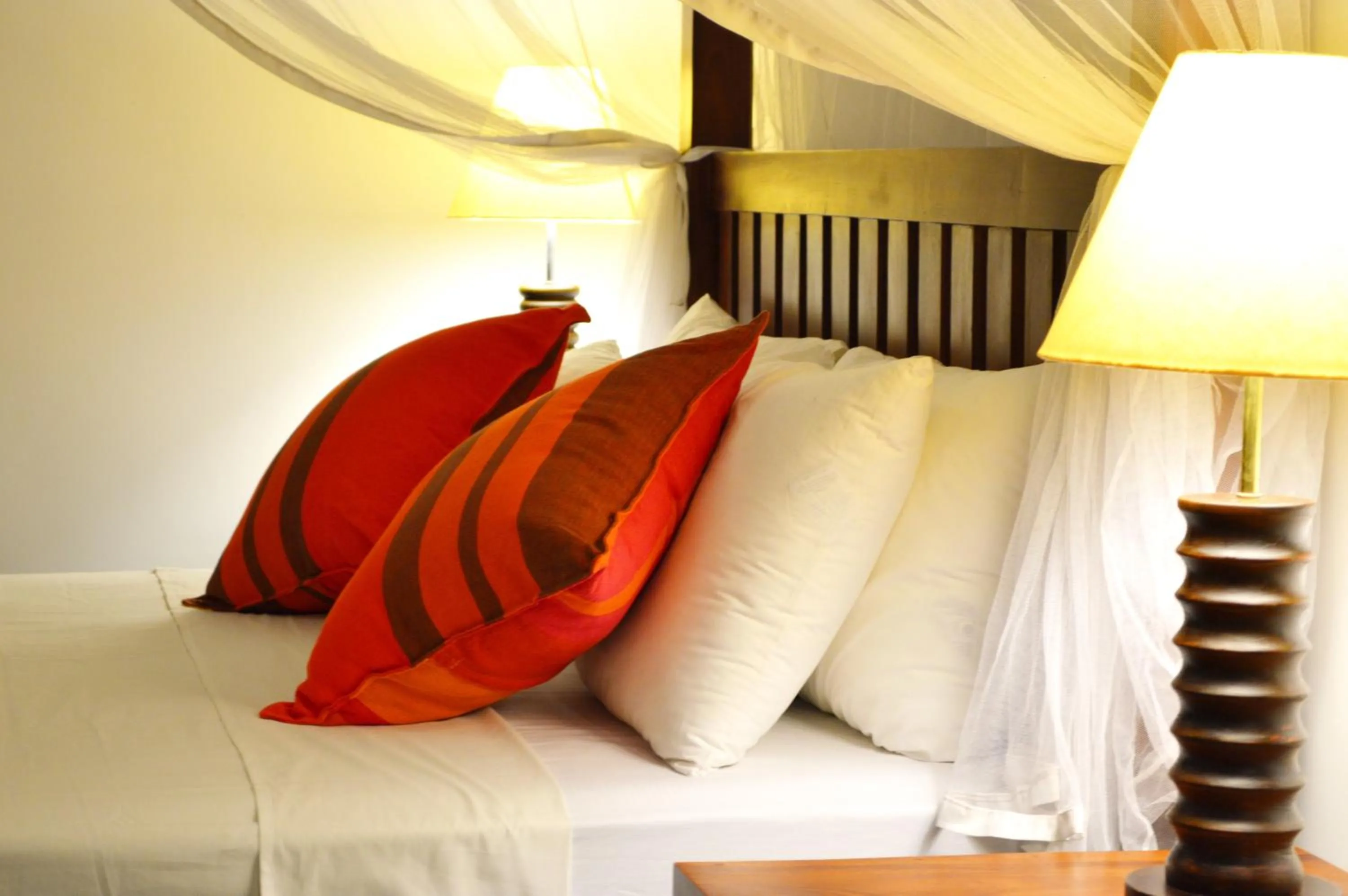 Bedroom, Bed in Ocean Cottage