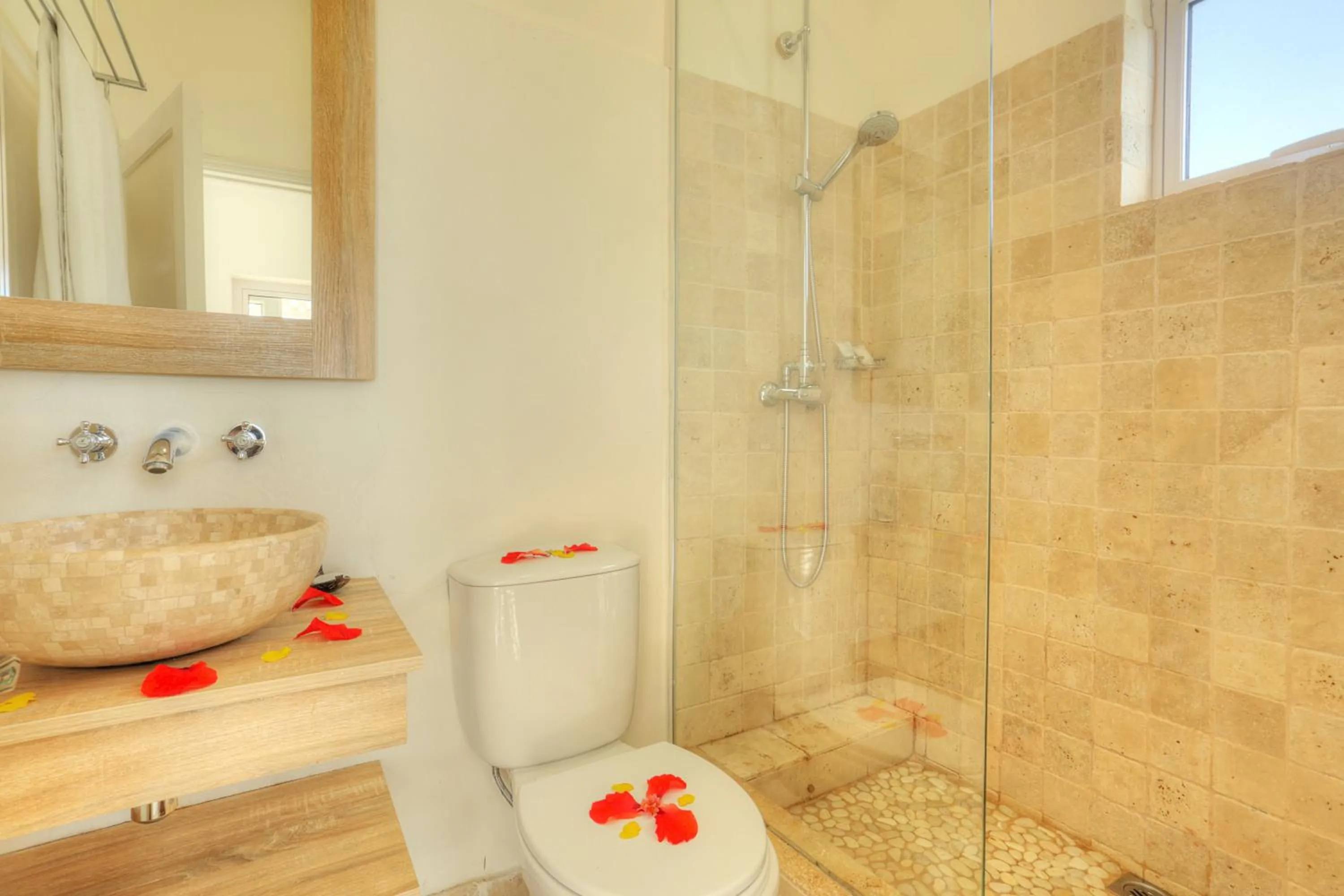 Bathroom in Cocotiers Hotel - Rodrigues