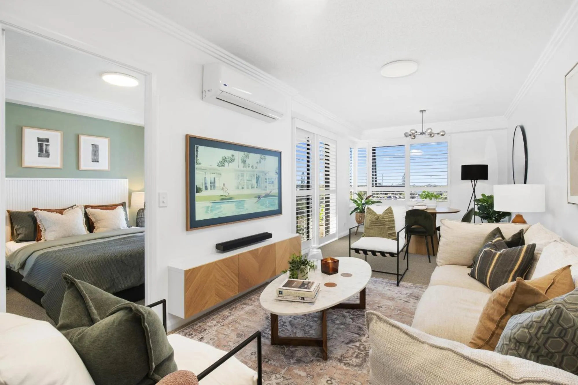 Living room, Bed in Aqualine Apartments On The Broadwater
