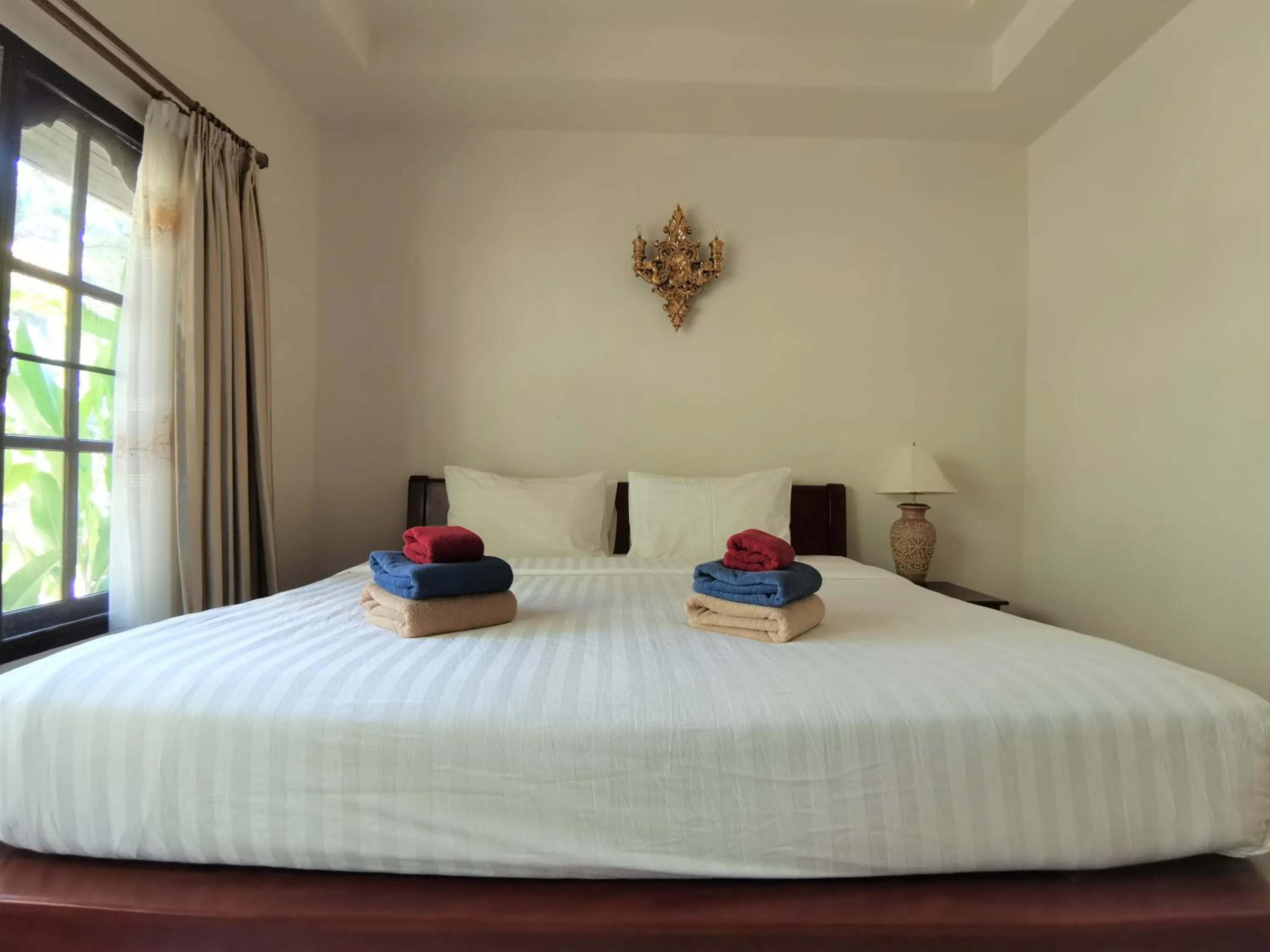 Bedroom, Bed in Holiday Villa, Lanta