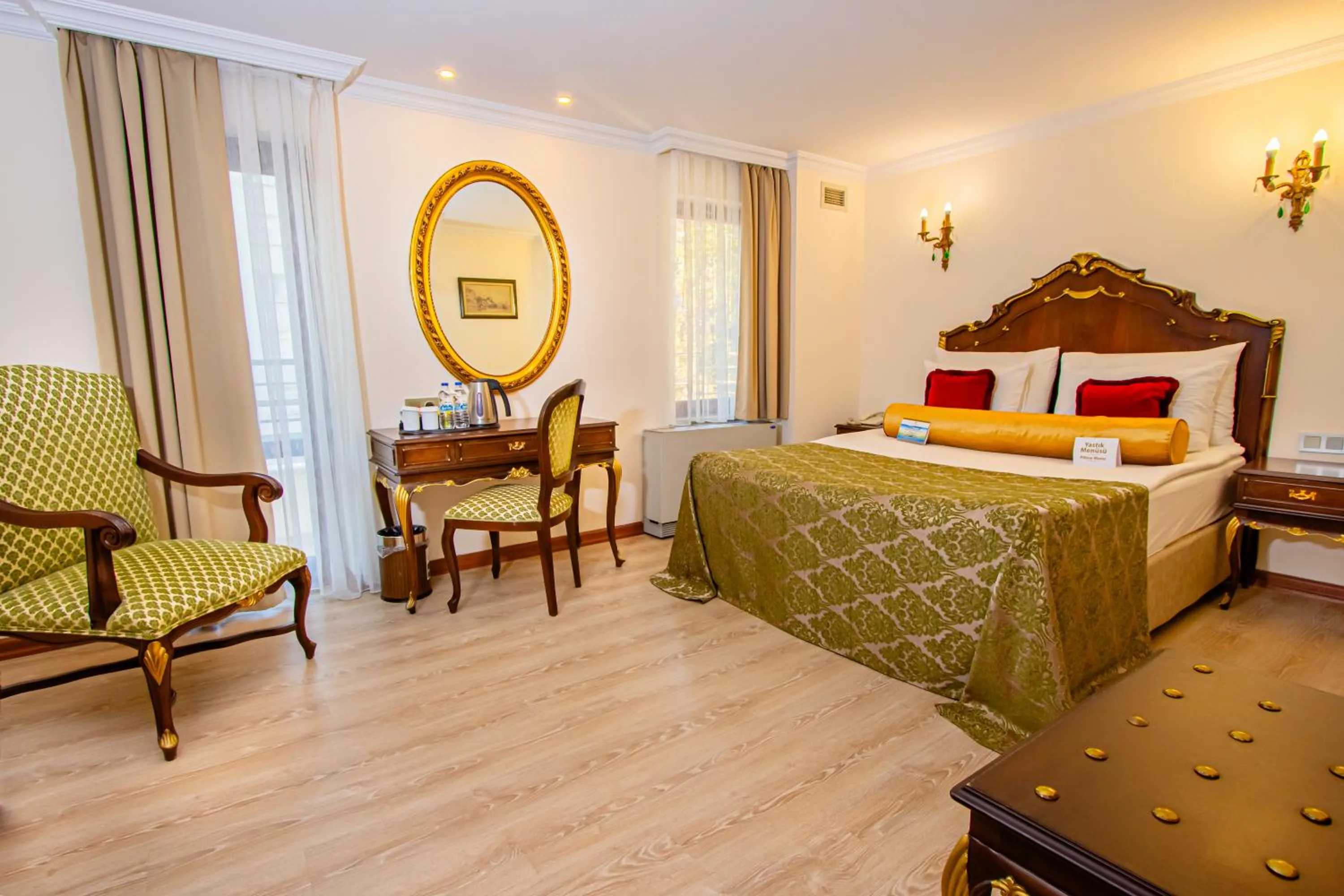 Photo of the whole room, Bed in Hotel Ickale