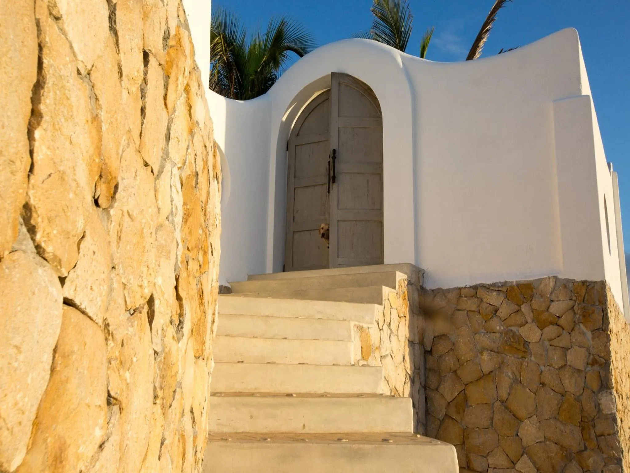Facade/entrance in Beach House