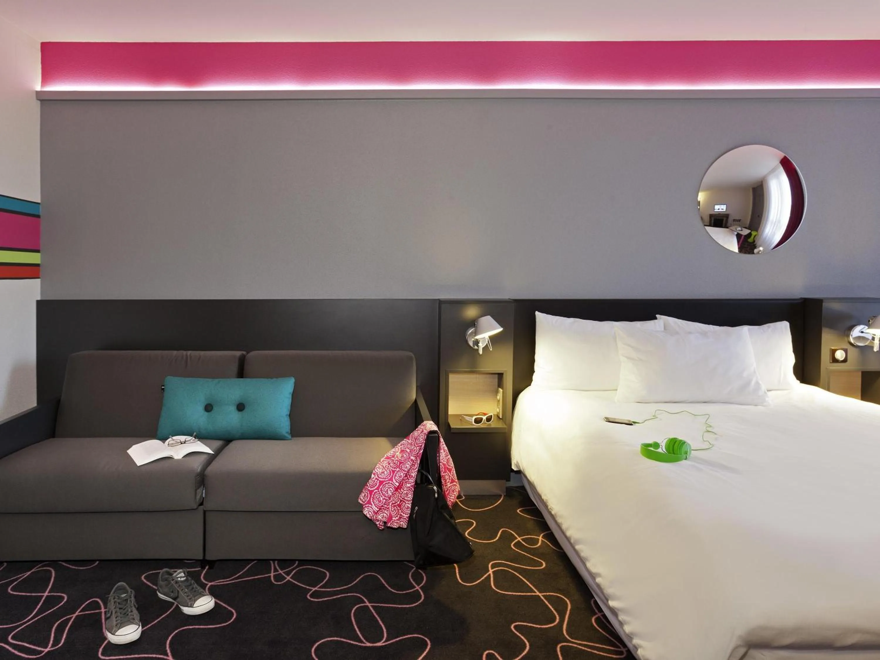 Bedroom, Bed in ibis Styles Roanne Centre Gare