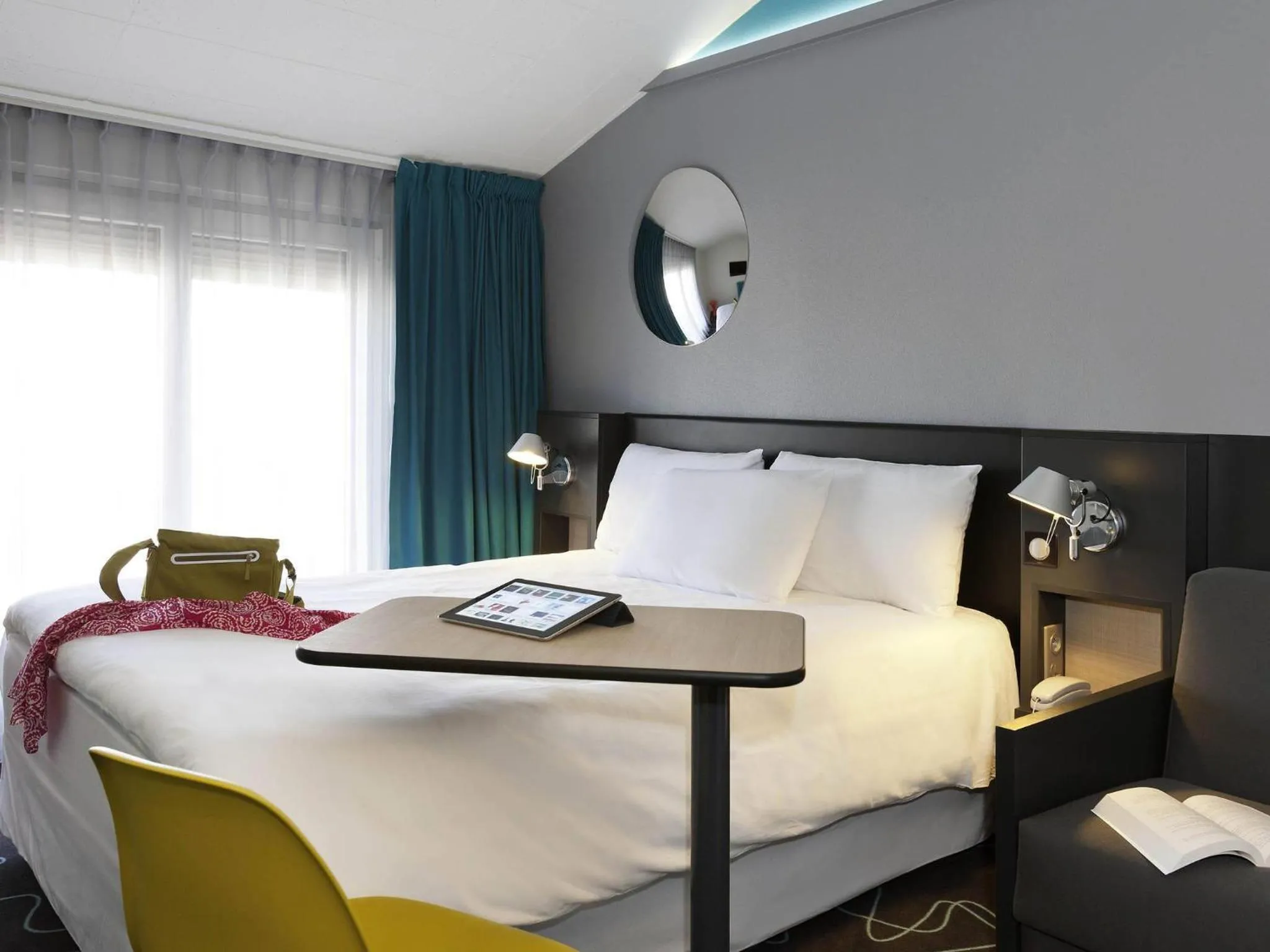Bedroom, Bed in ibis Styles Roanne Centre Gare