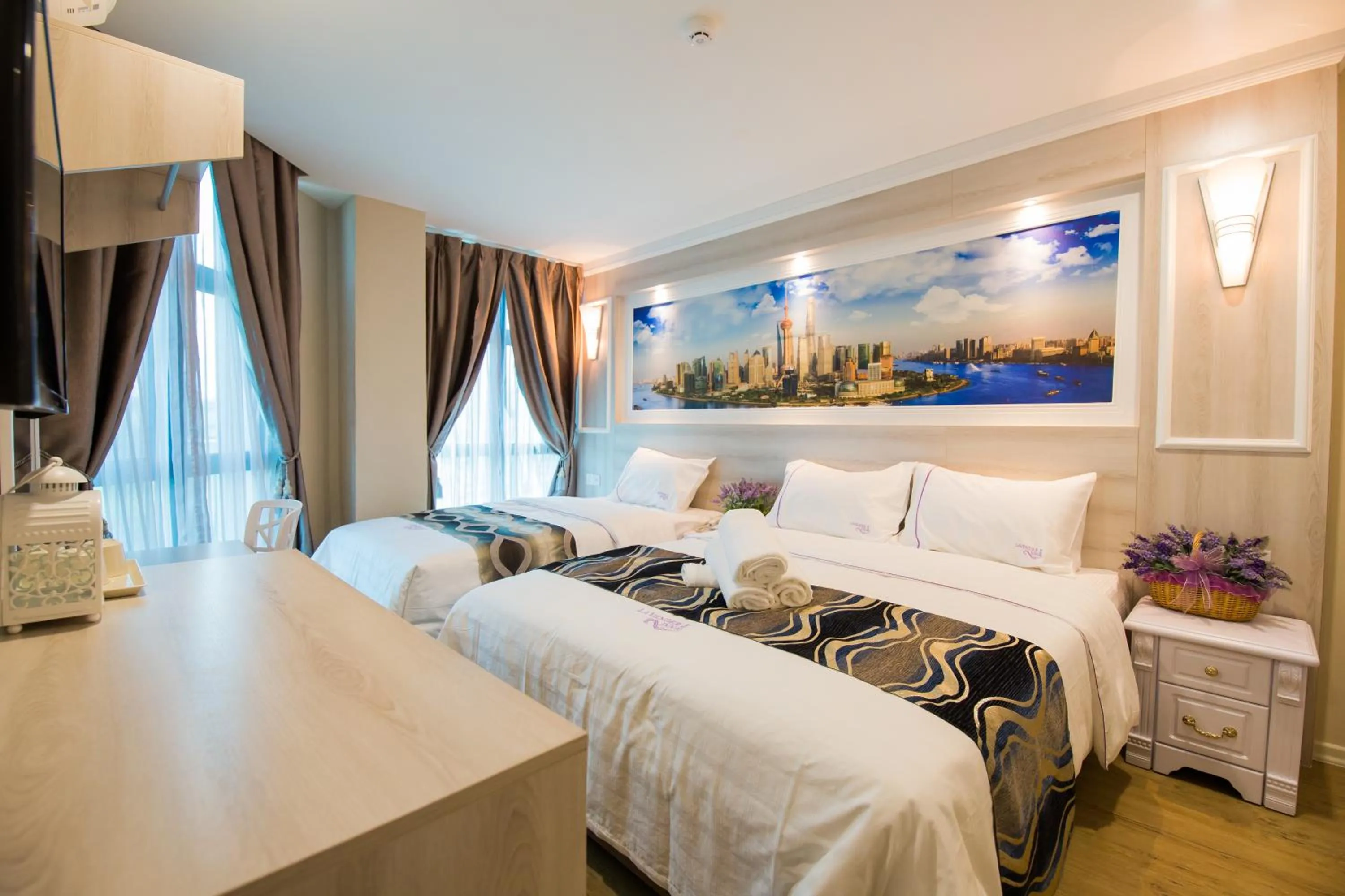 Photo of the whole room, Bed in Lavender Inn USJ