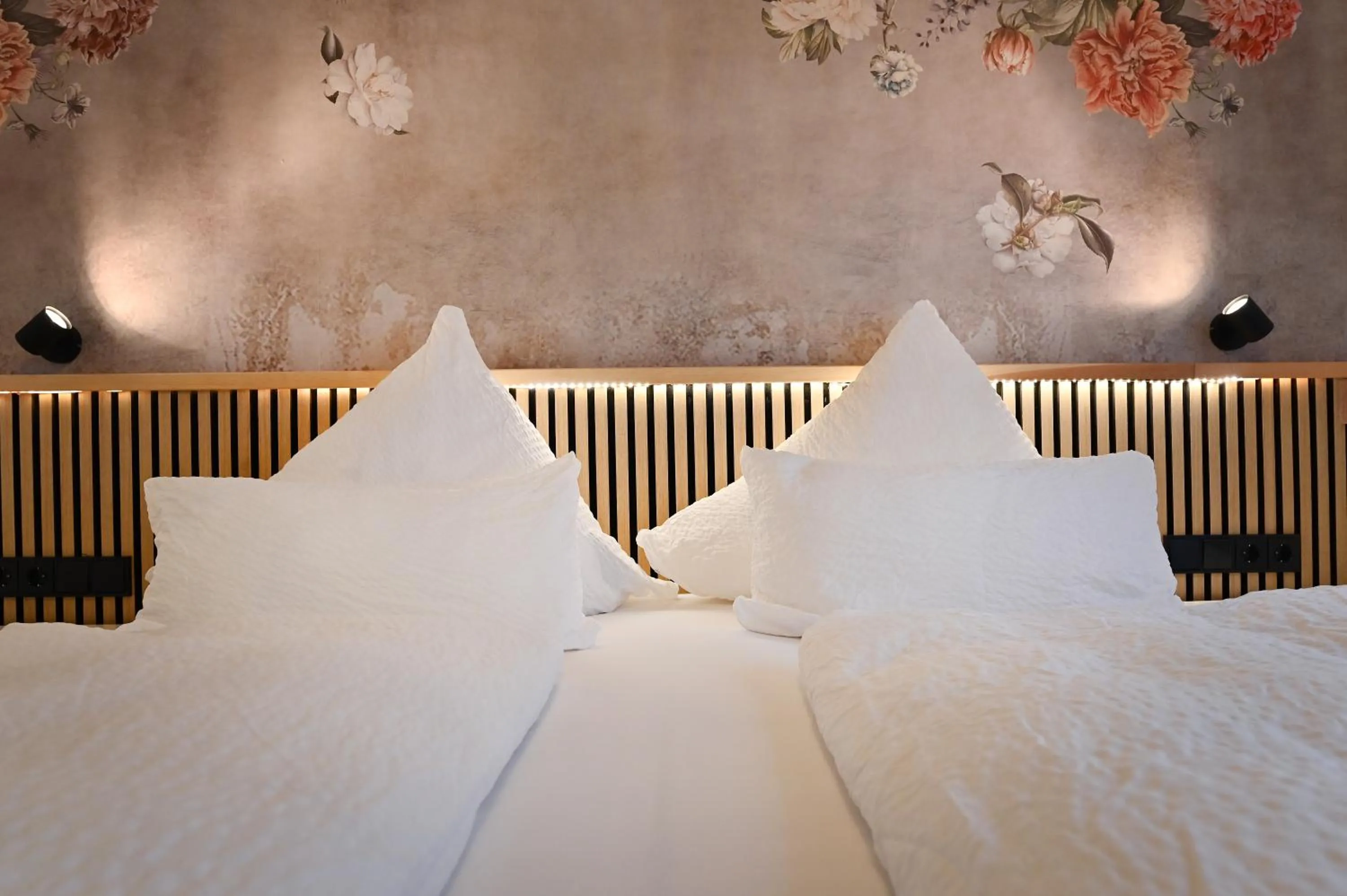 Bed in Hotel Zehnthof