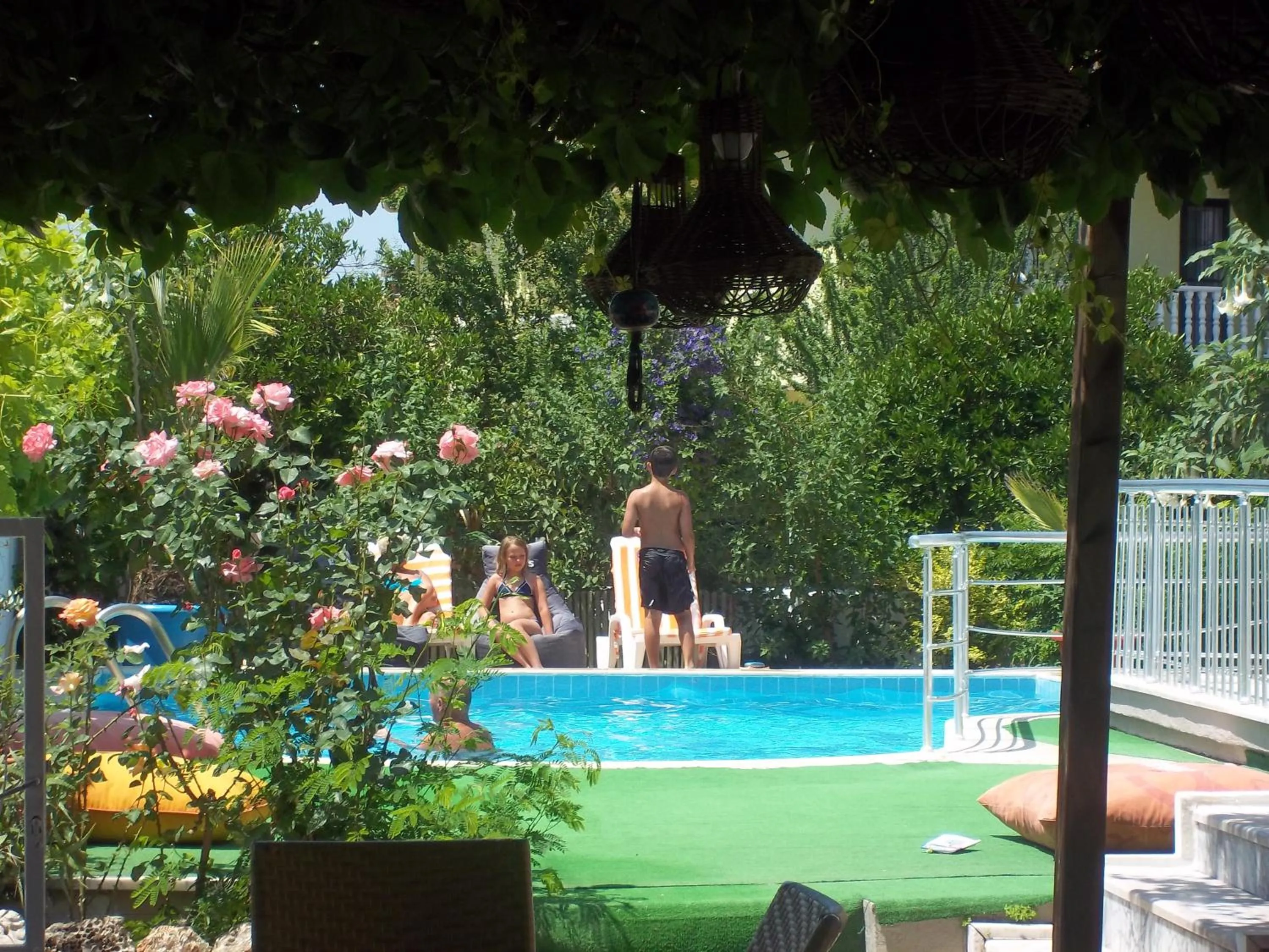 Garden in Yakut Apart Hotel