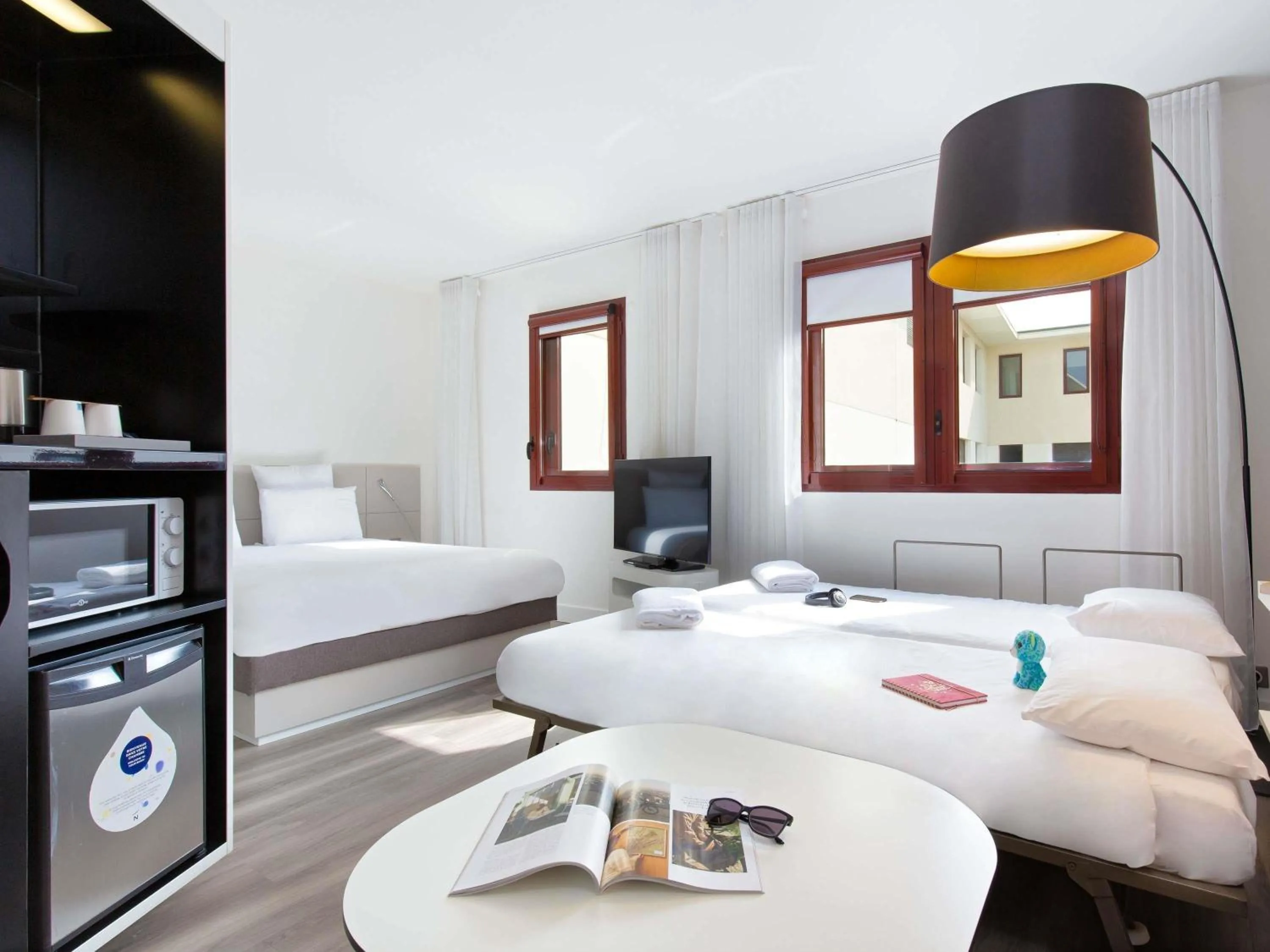 Bedroom, Bed in Novotel Suites Perpignan Centre - Grandes Suites & Confort Centre-Ville