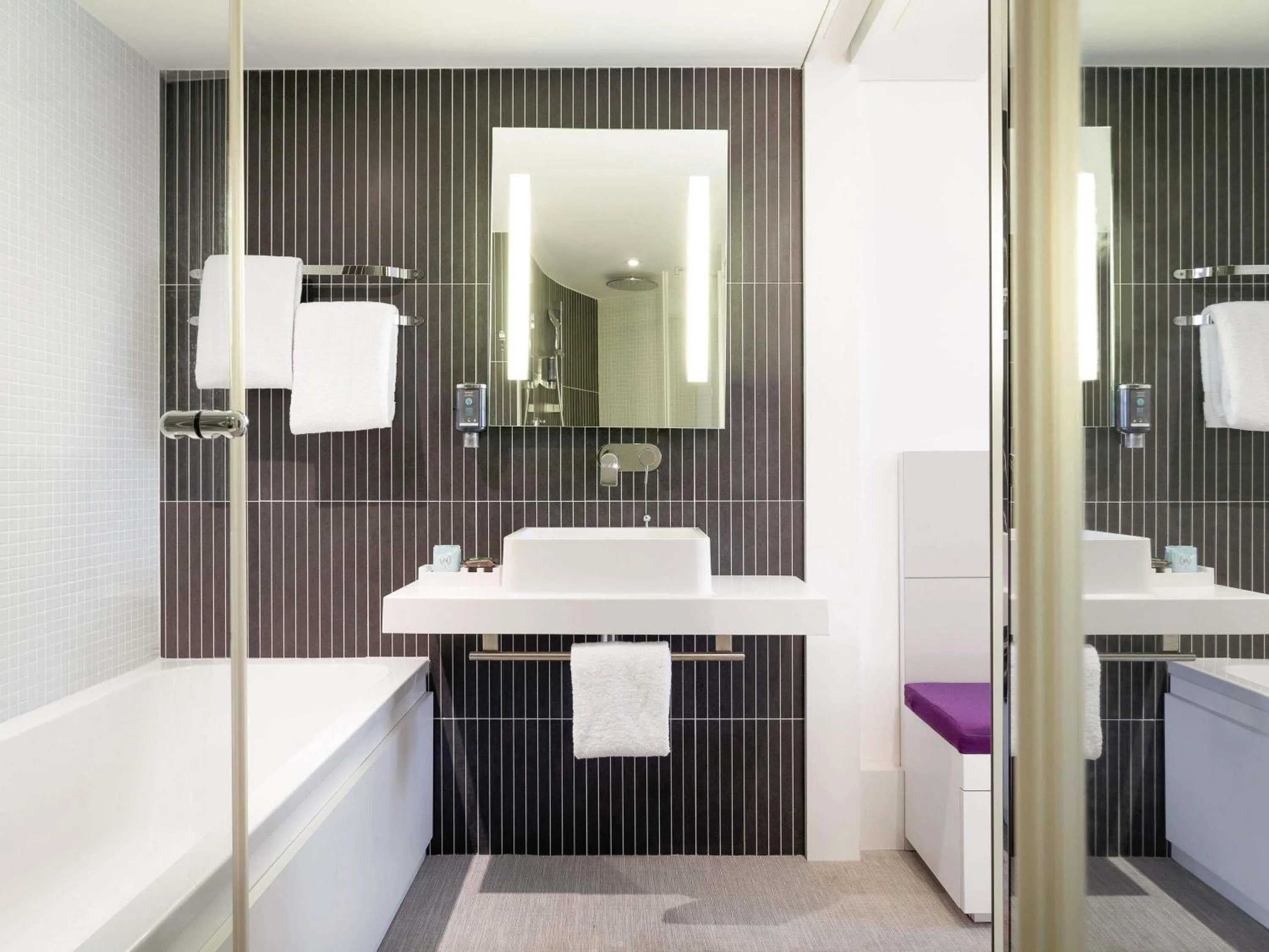 Bedroom in Novotel Suites Perpignan Centre - Grandes Suites & Confort Centre-Ville