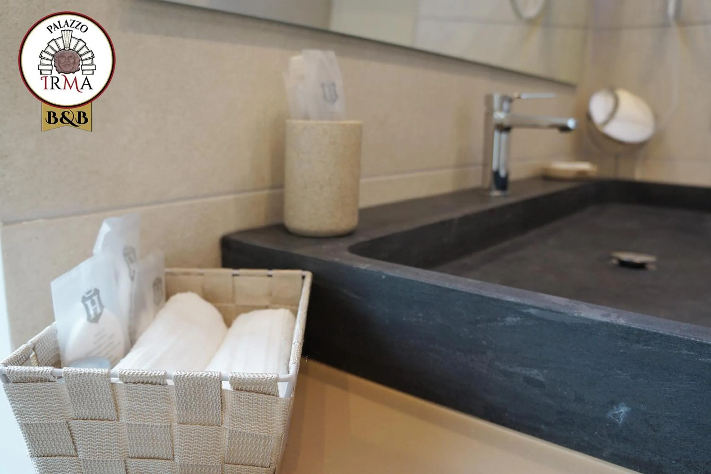 Bathroom in Palazzo IrMa - Hotel - B&B Luxury