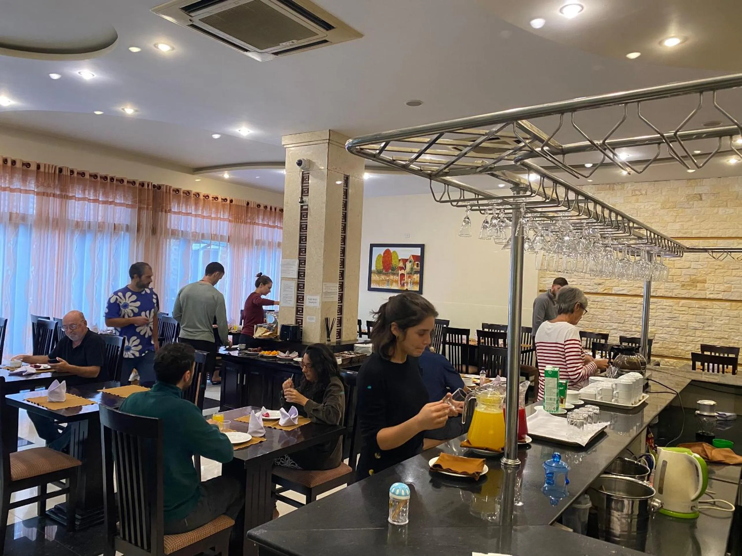 Food and drinks in Than Thien - Friendly Hotel