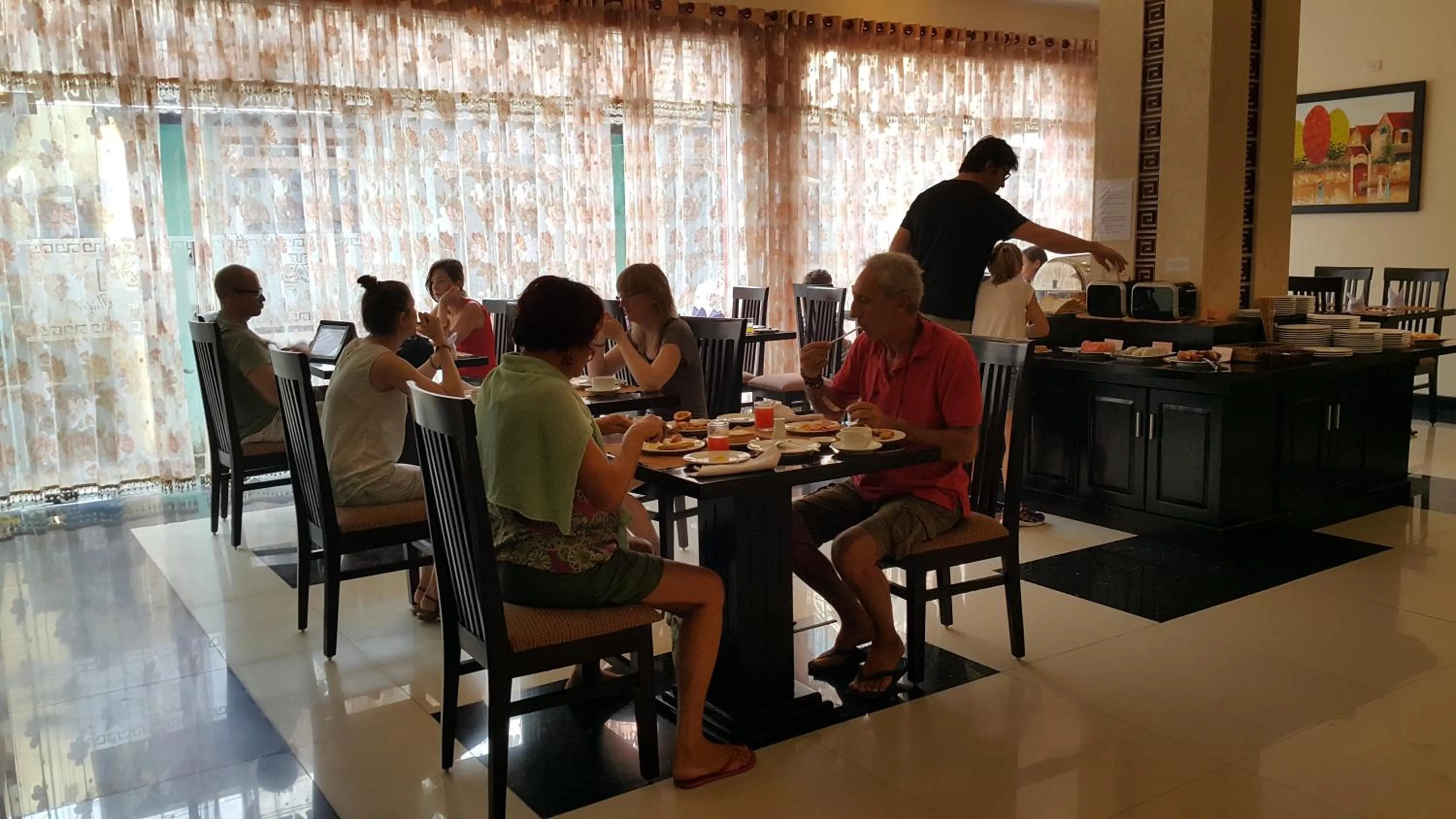 Restaurant/places to eat in Than Thien - Friendly Hotel