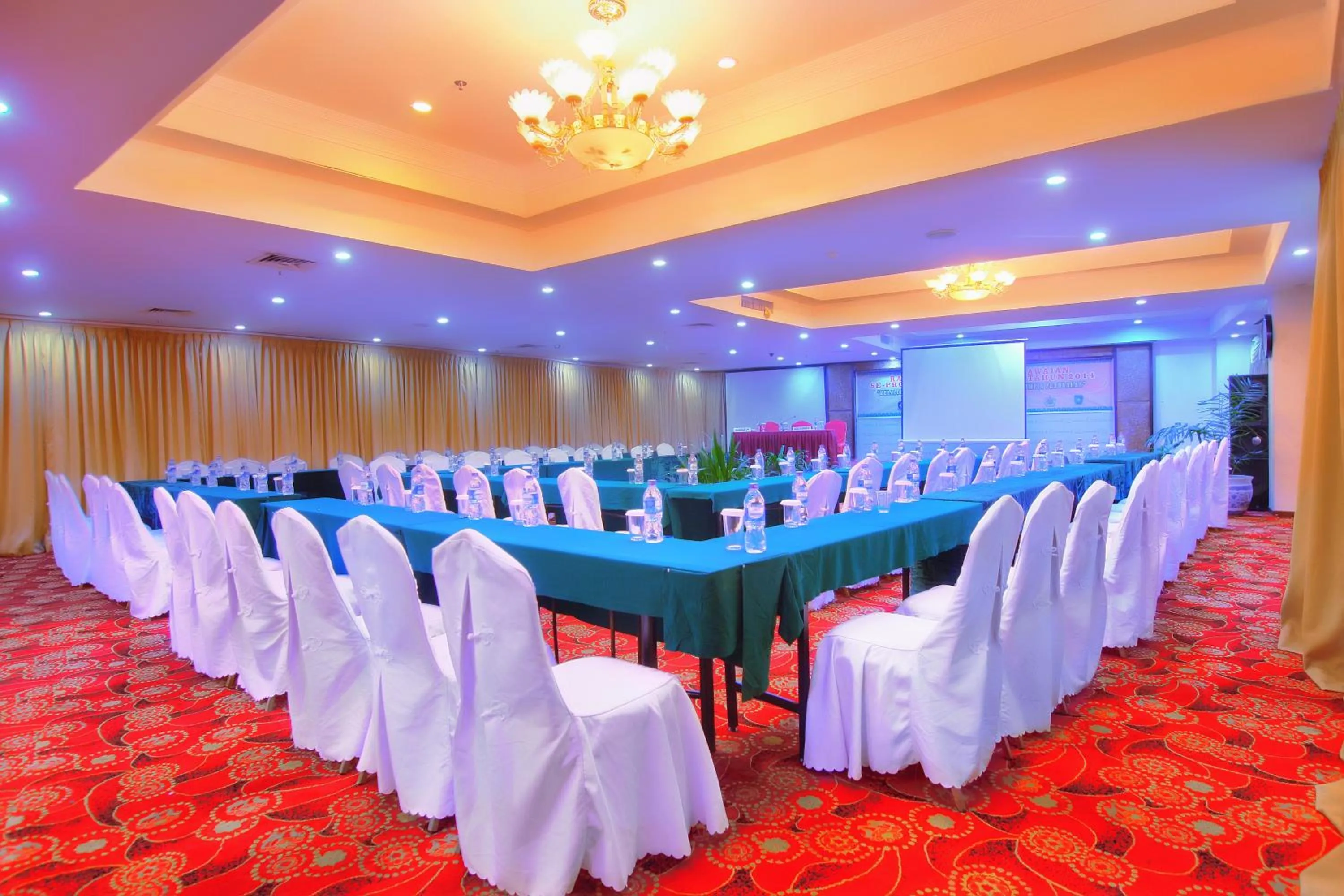 Banquet/Function facilities in Golden View Hotel