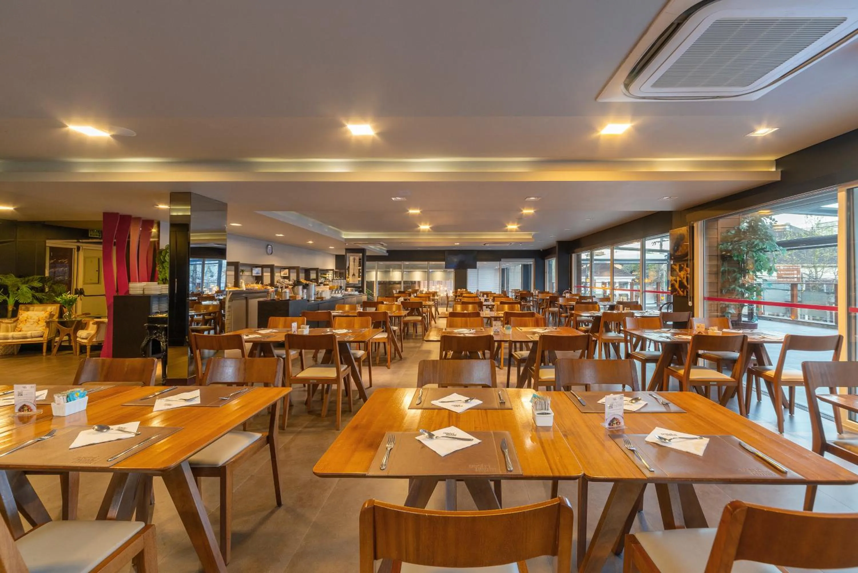 Restaurant/places to eat in Hotel Laghetto Stilo Borges Oficial