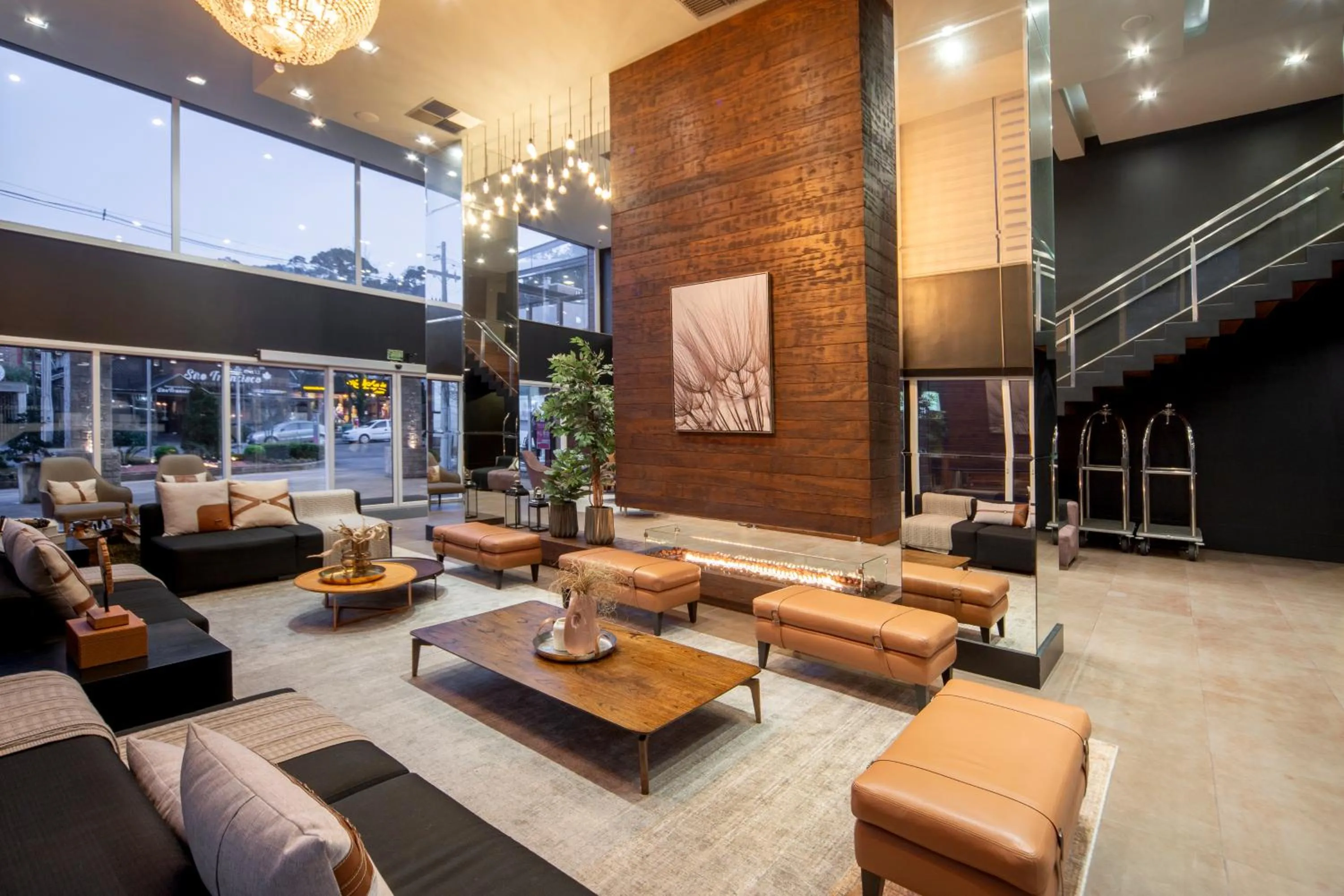 Lobby or reception in Hotel Laghetto Stilo Borges Oficial