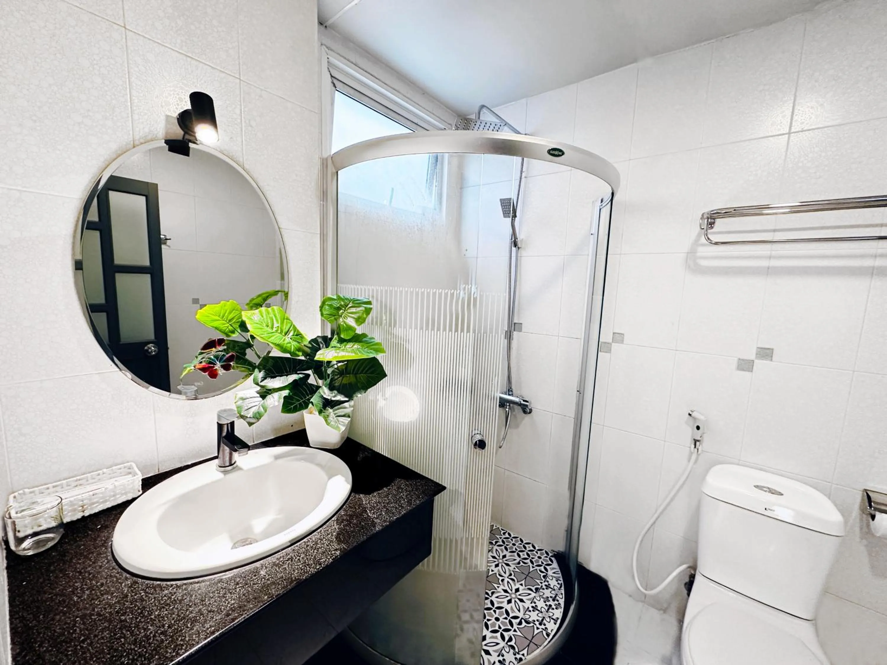 Shower in Centana Ben Thanh Hotel