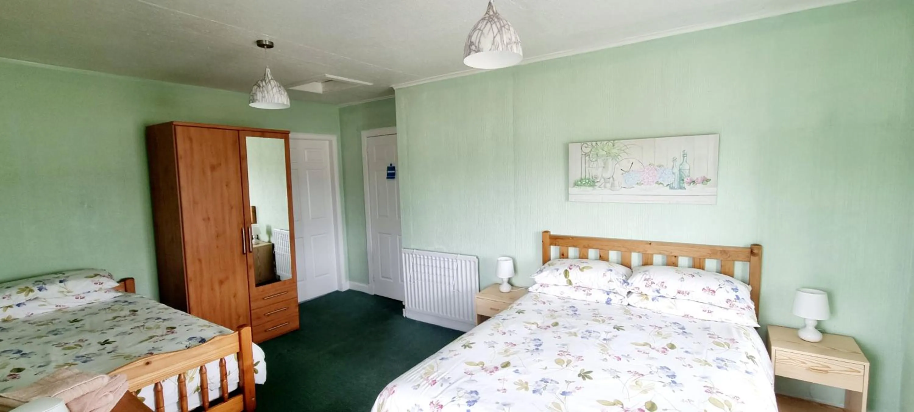 Bed in The Mariner Hotel