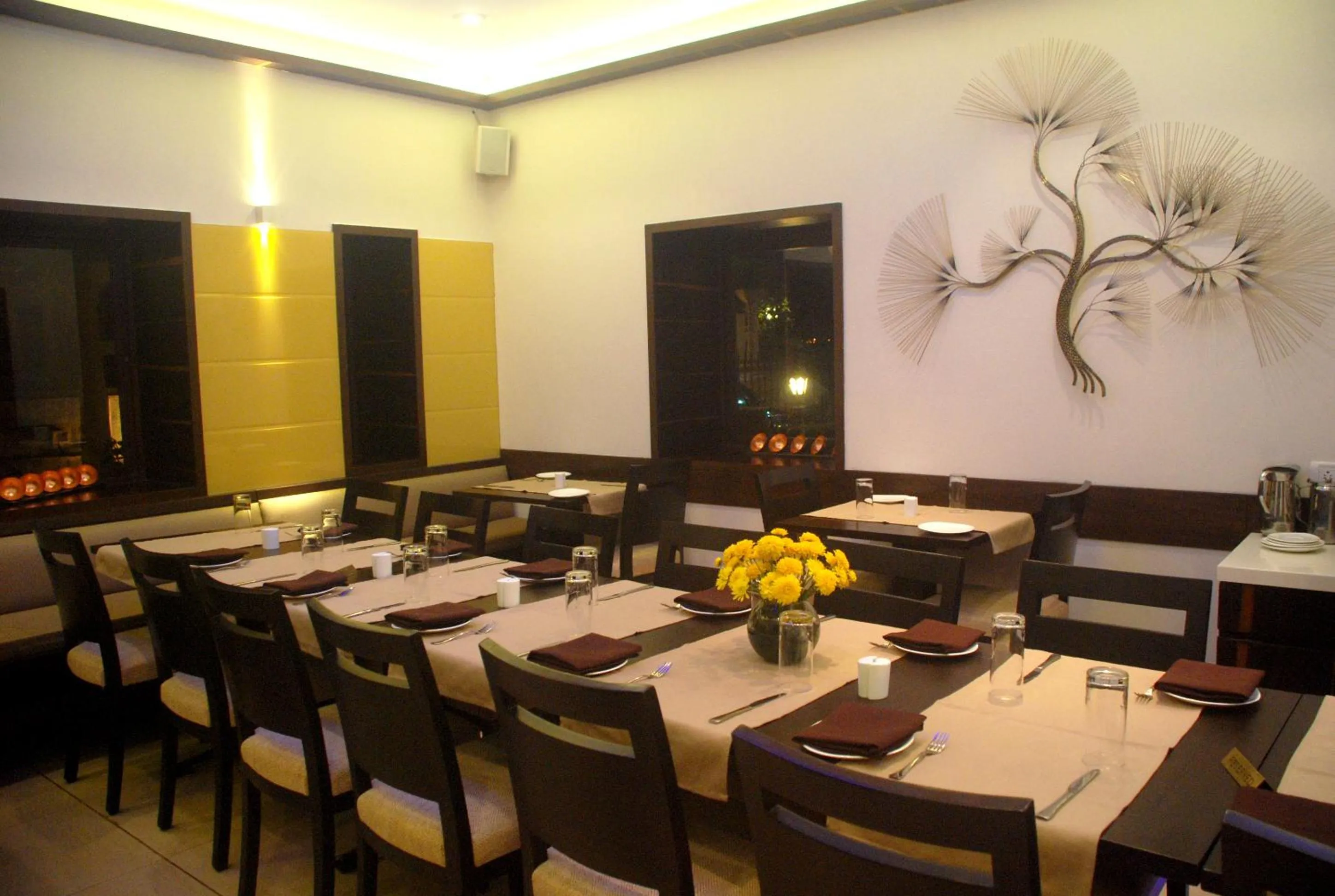 Restaurant/places to eat in Sea Palace Hotel - near Gateway of India