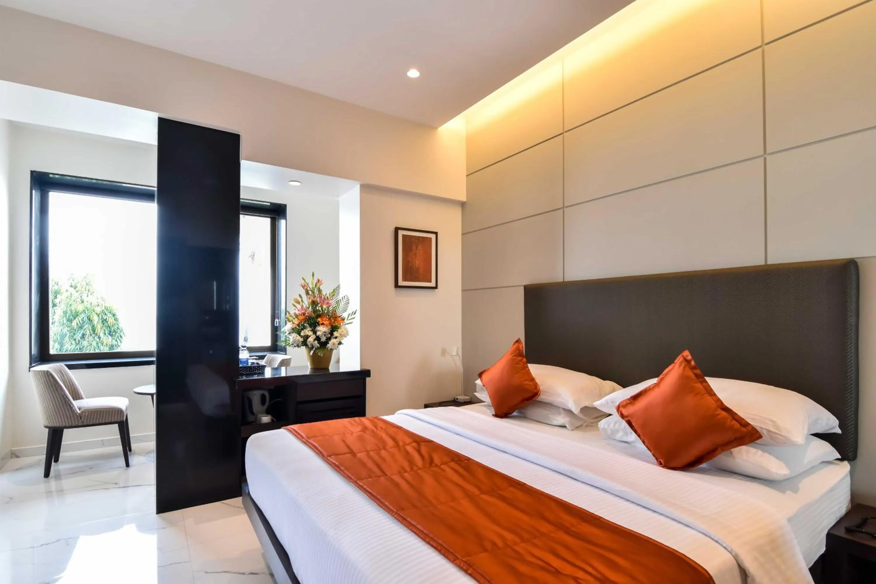 Bed in Sea Palace Hotel - near Gateway of India