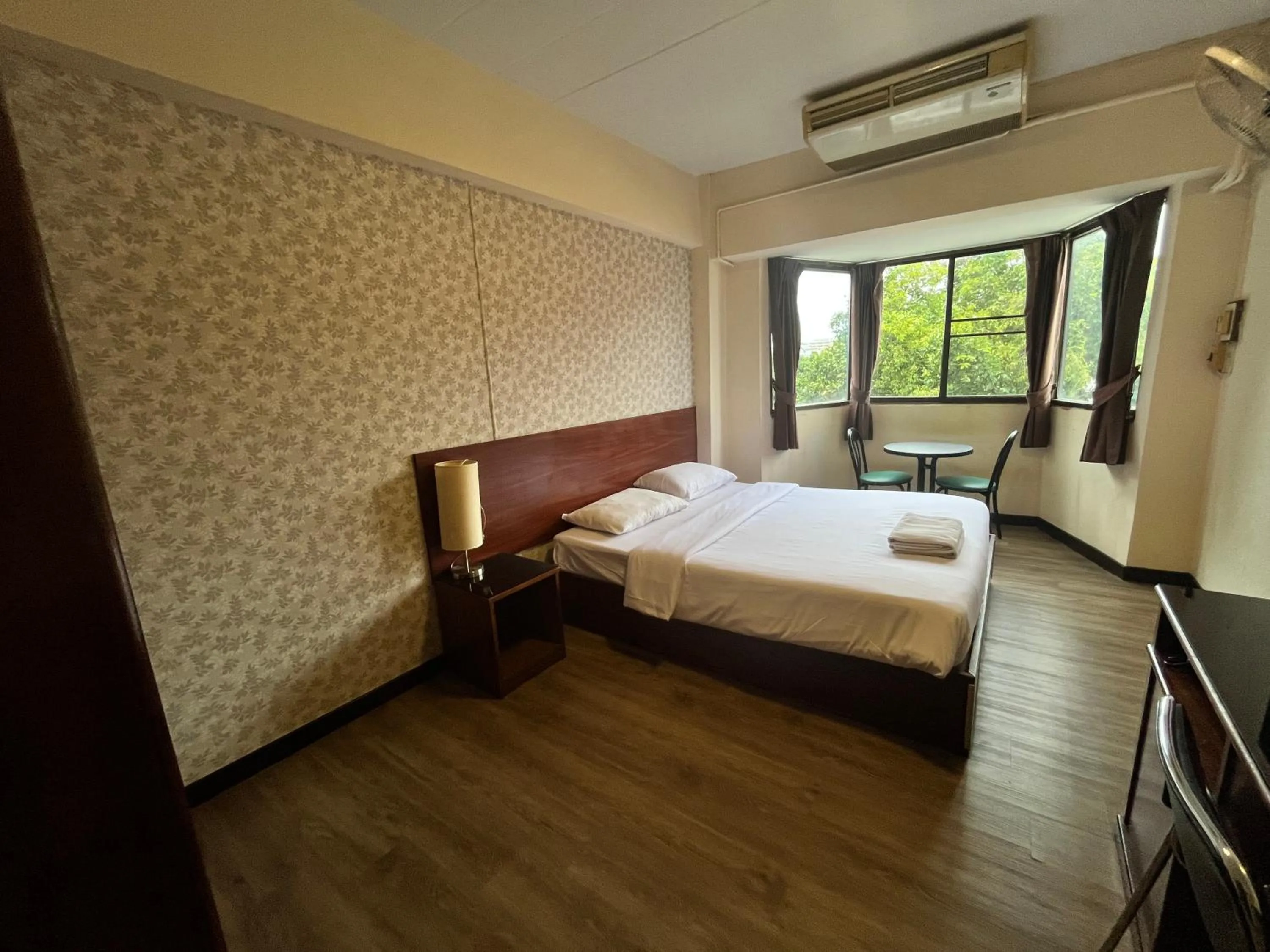 Bed in RCN Court & Inn