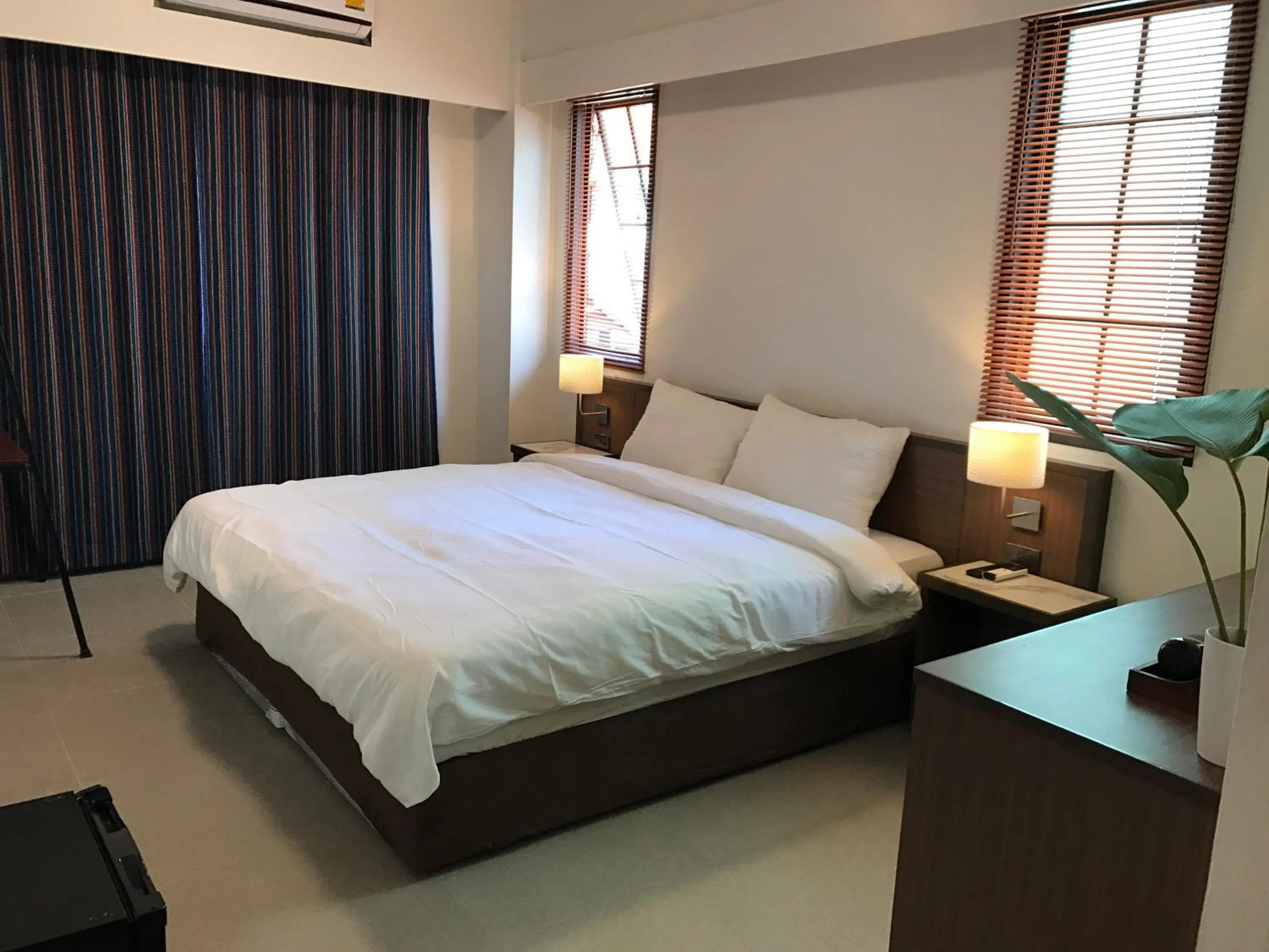 Bed in RCN Court & Inn