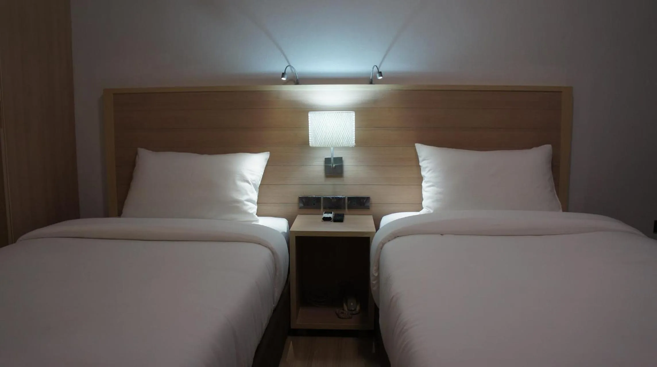 Bed in RCN Court & Inn