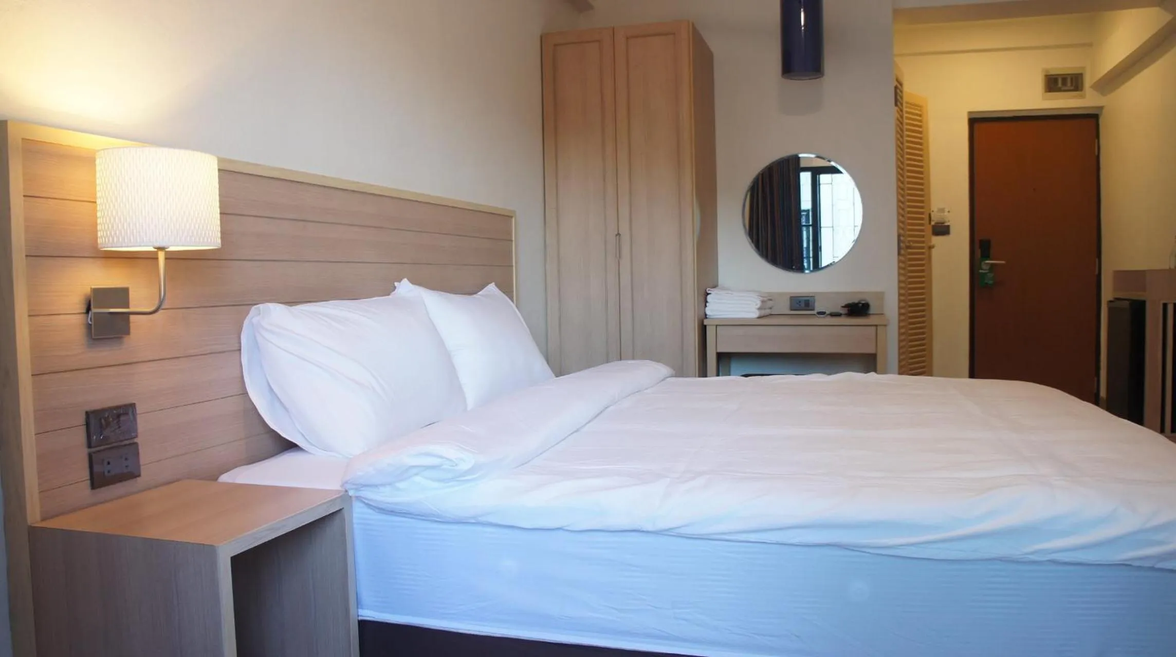 Bed in RCN Court & Inn