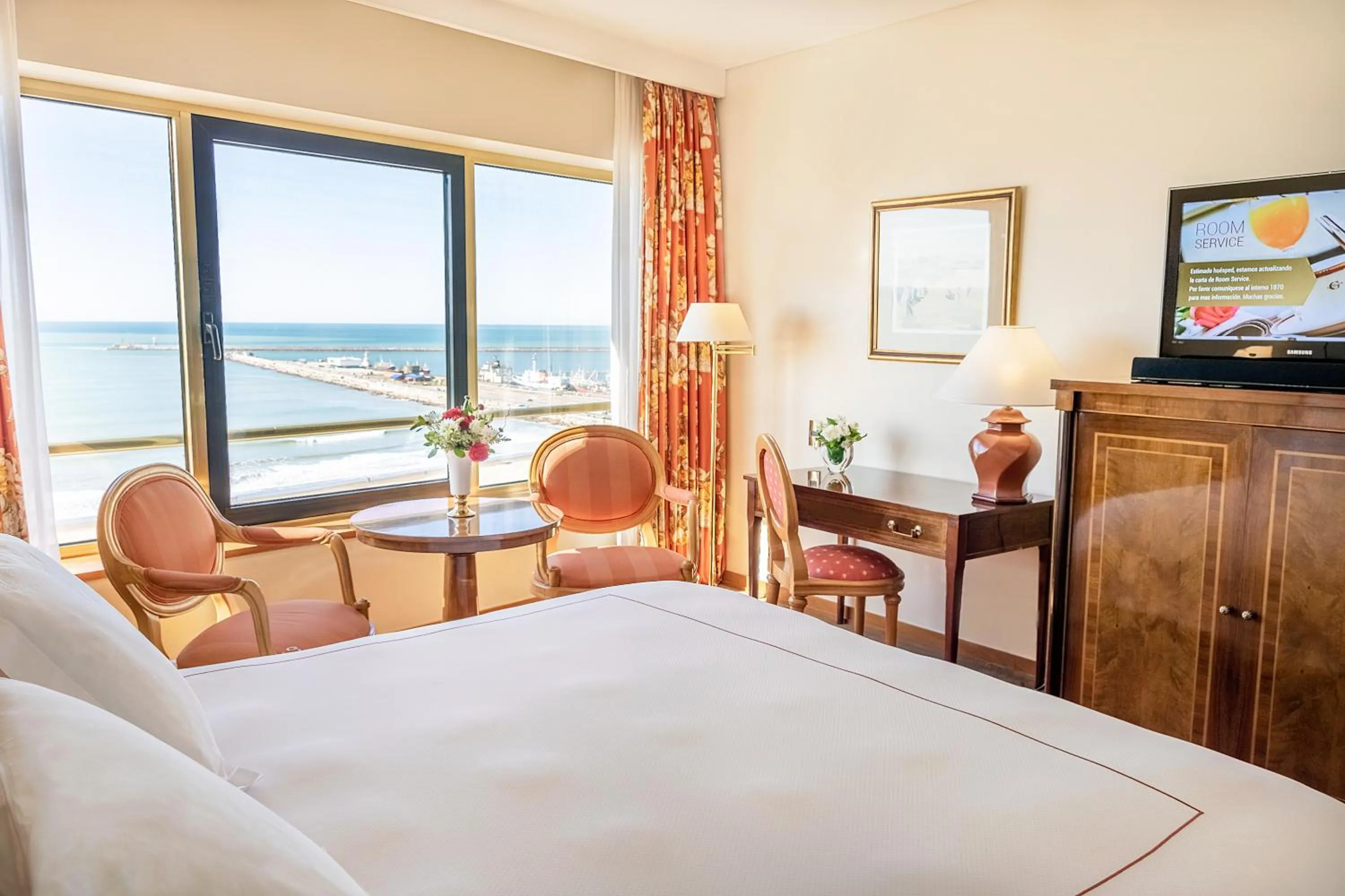 Photo of the whole room, Bed in Hotel Costa Galana