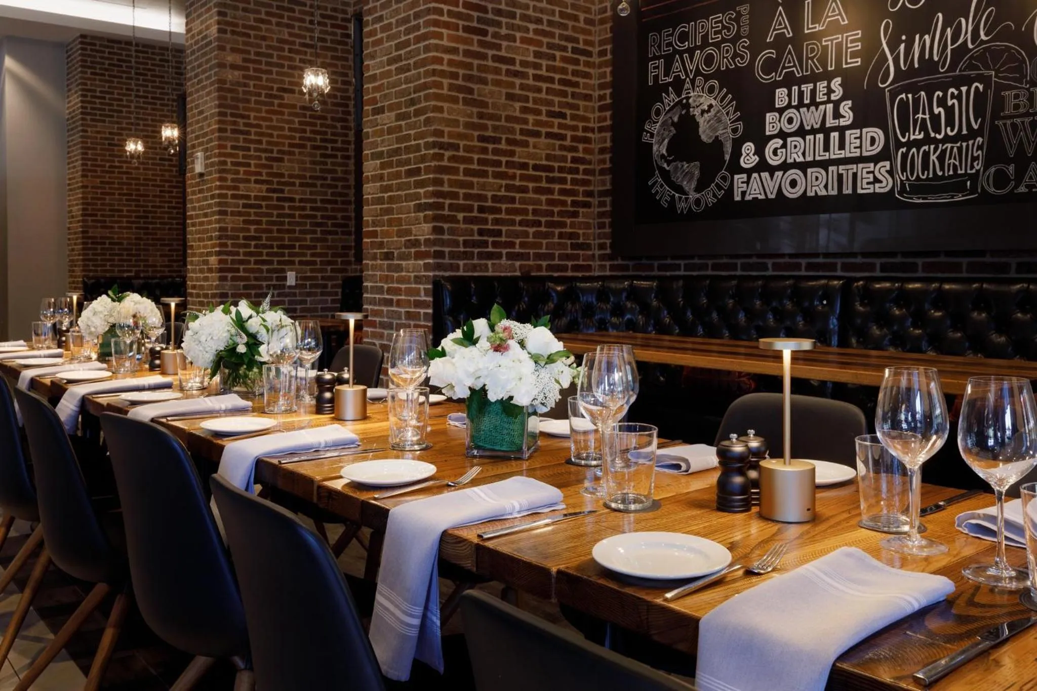 Restaurant/places to eat in Archer Hotel Boston/Burlington