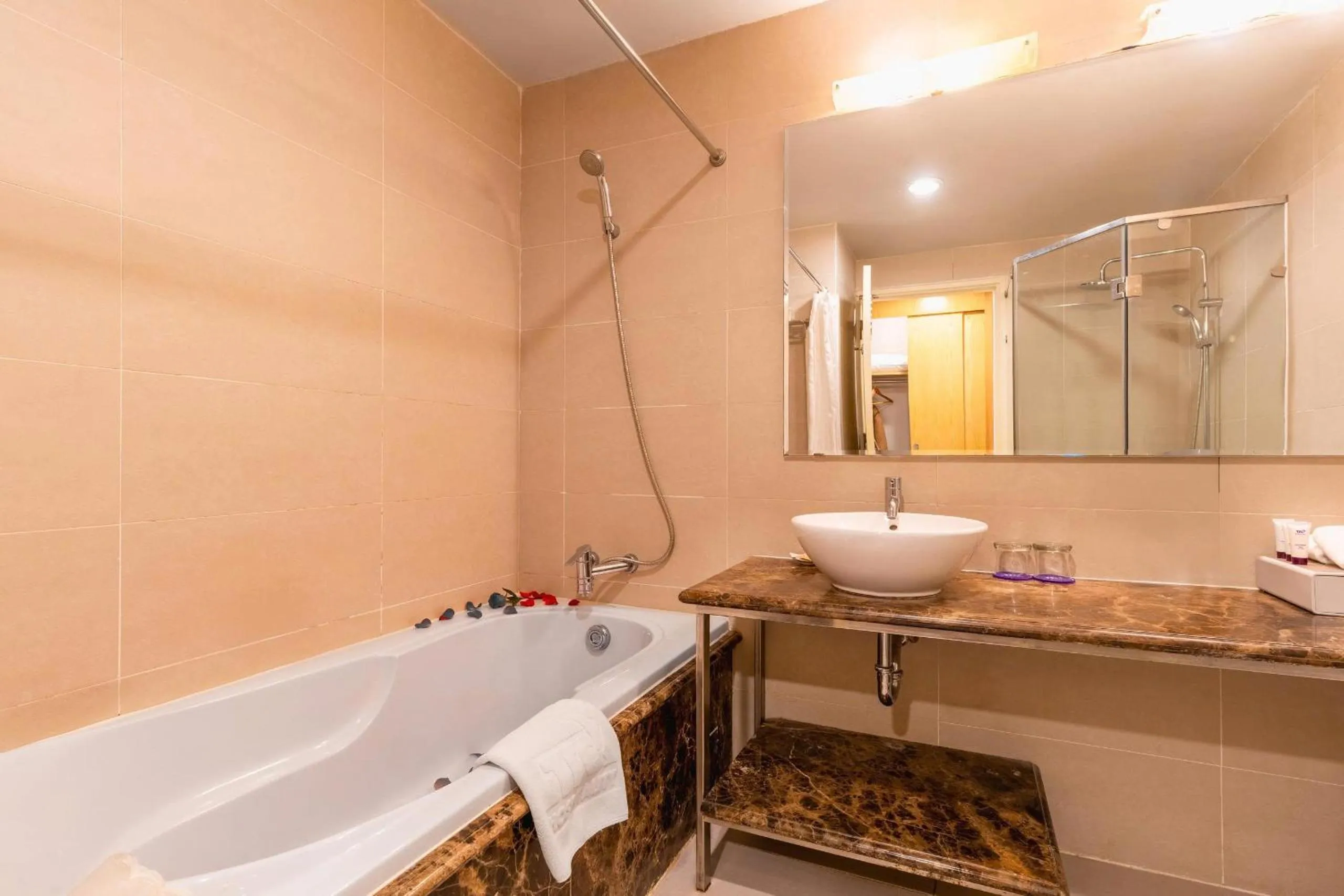 TTC Hotel - Ngoc Lan