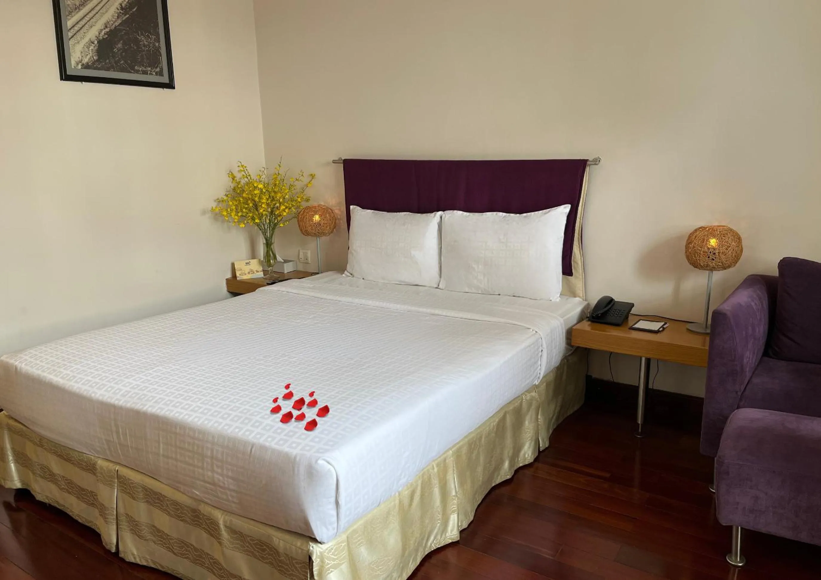 Bedroom, Bed in TTC Hotel - Ngoc Lan