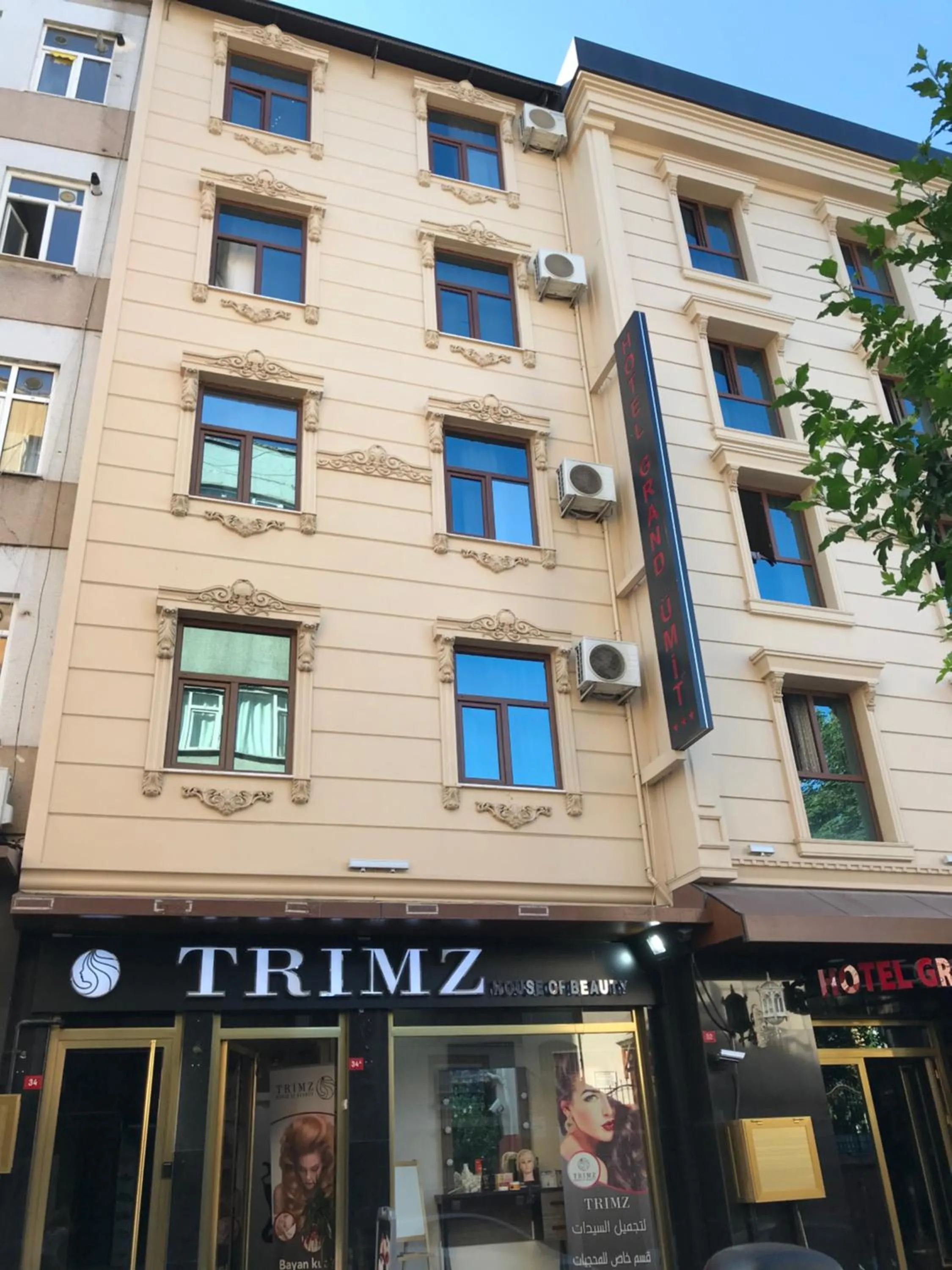 Property building in Hotel Grand Umit
