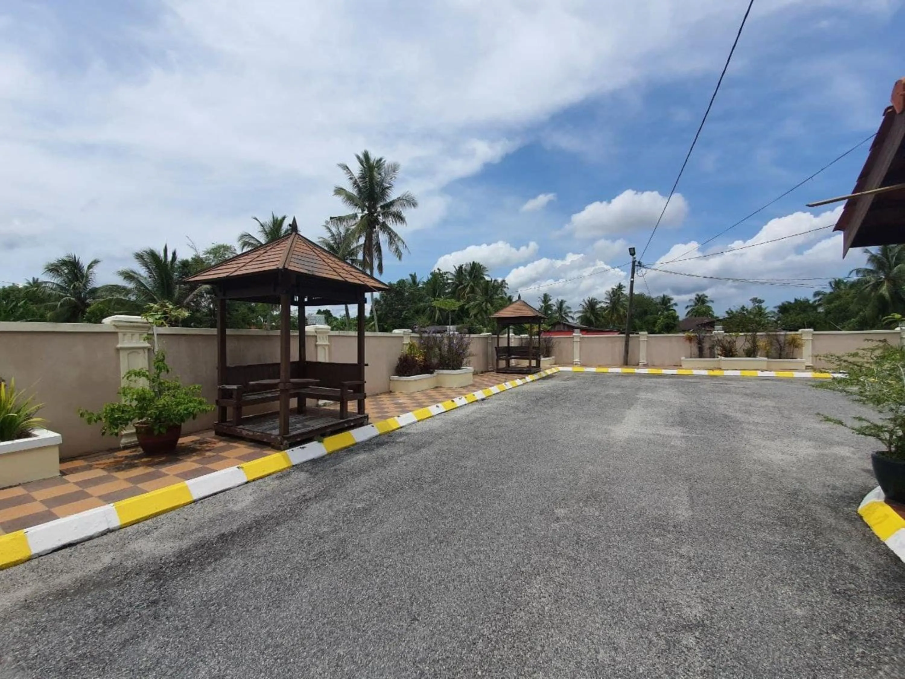 Property building in Villa Temila