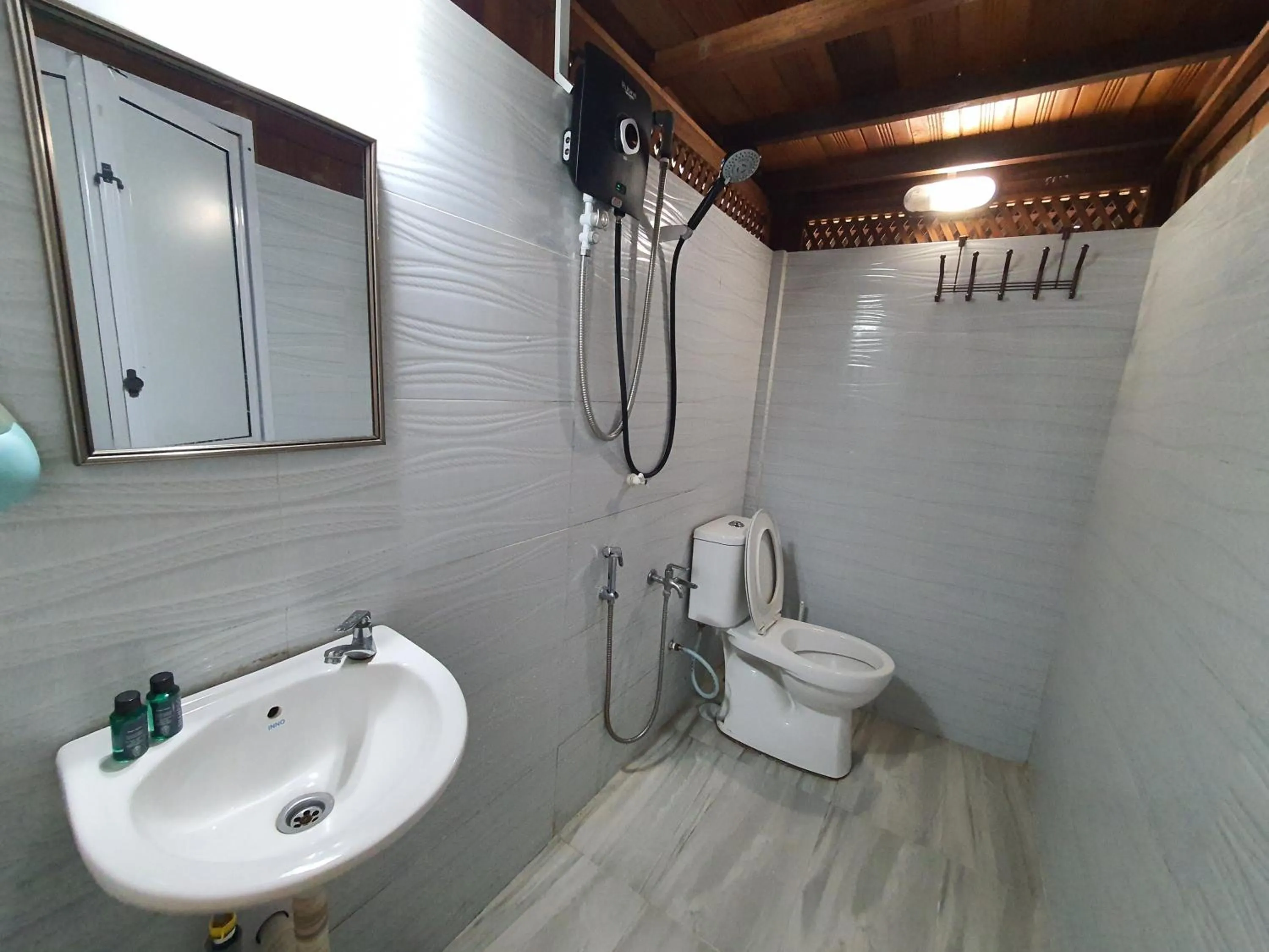 Shower in Villa Temila