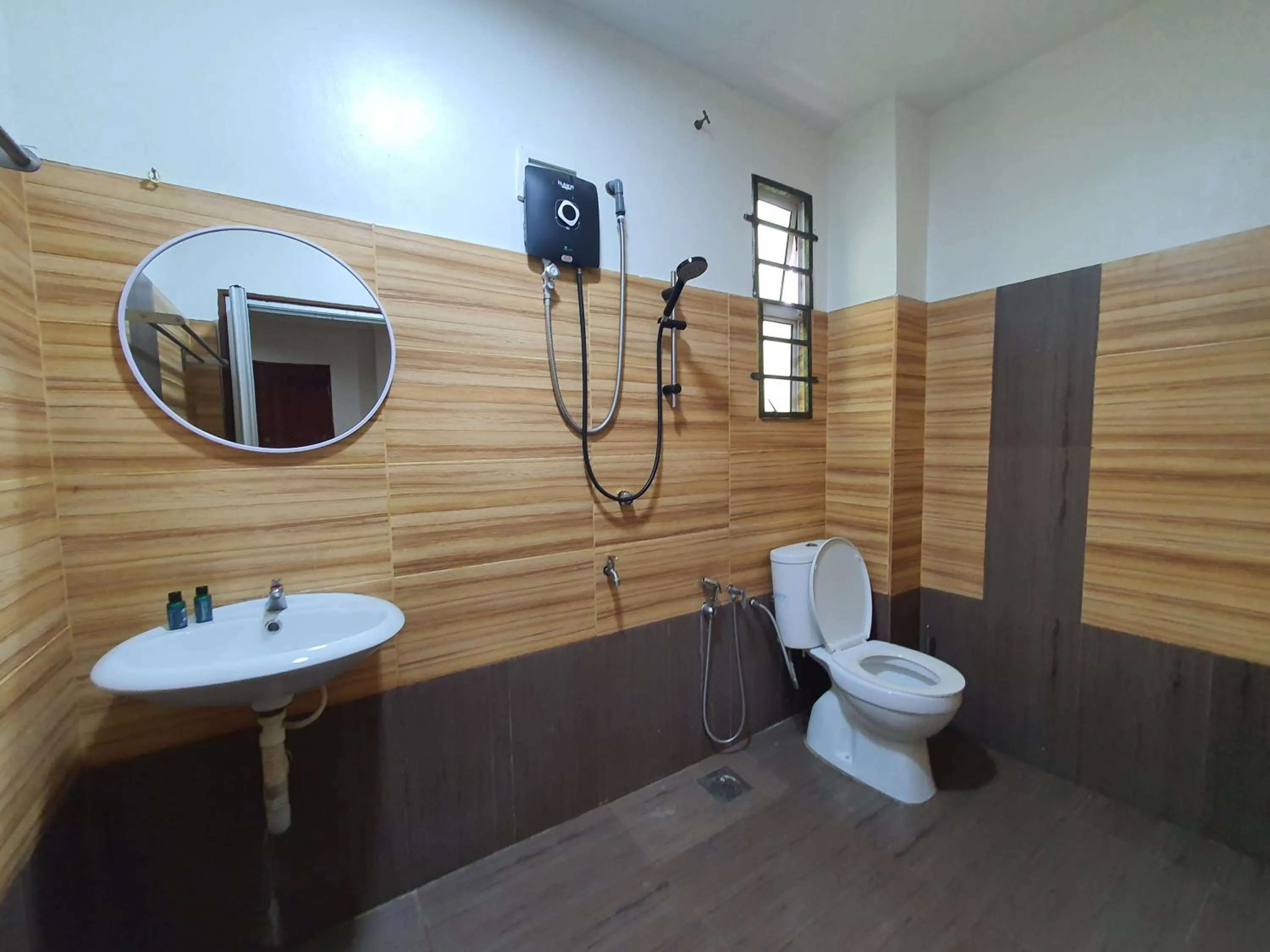 Shower in Villa Temila