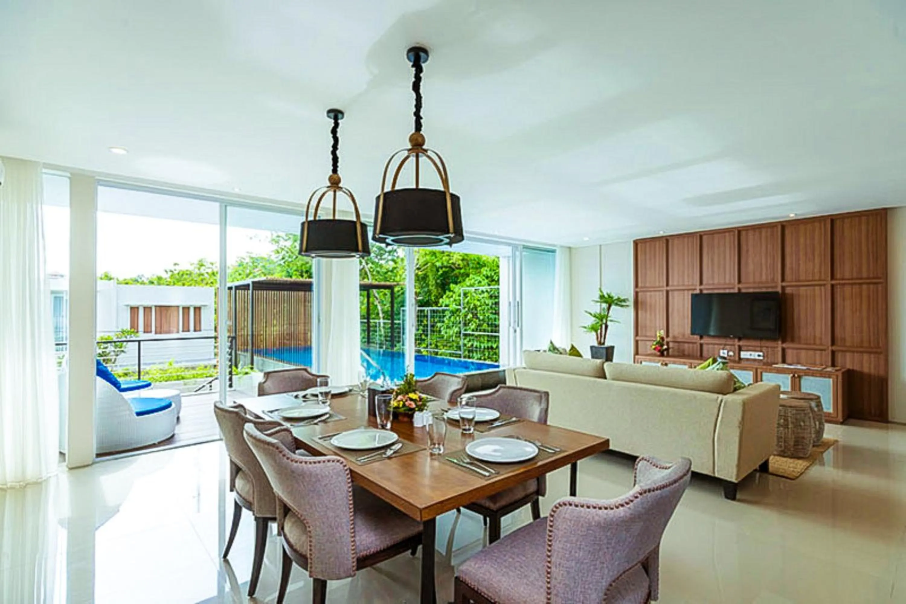 Kitchen or kitchenette in Nusa Dua Bayview Villas