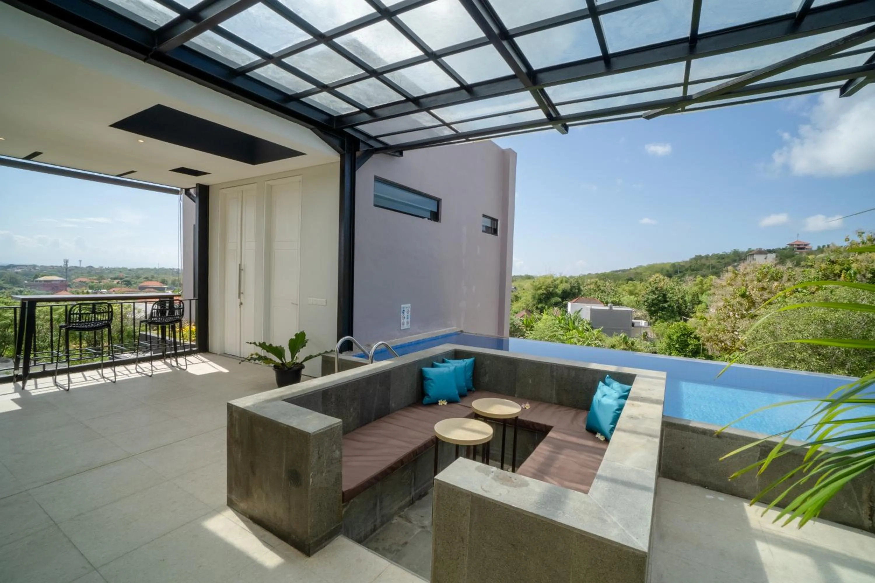 Swimming pool in Nusa Dua Bayview Villas