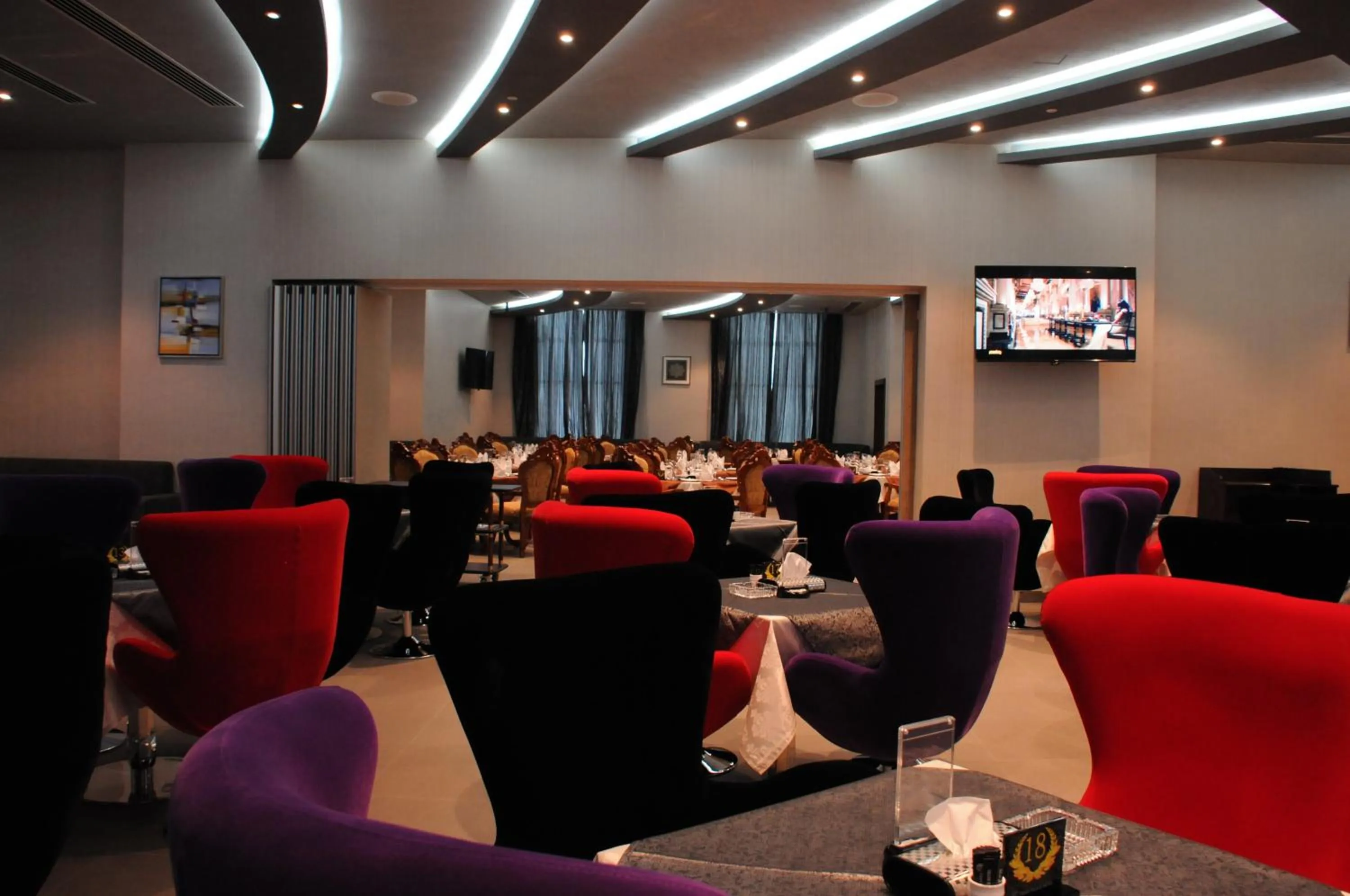 Alcoholic drinks in Frsan Palace Hotel