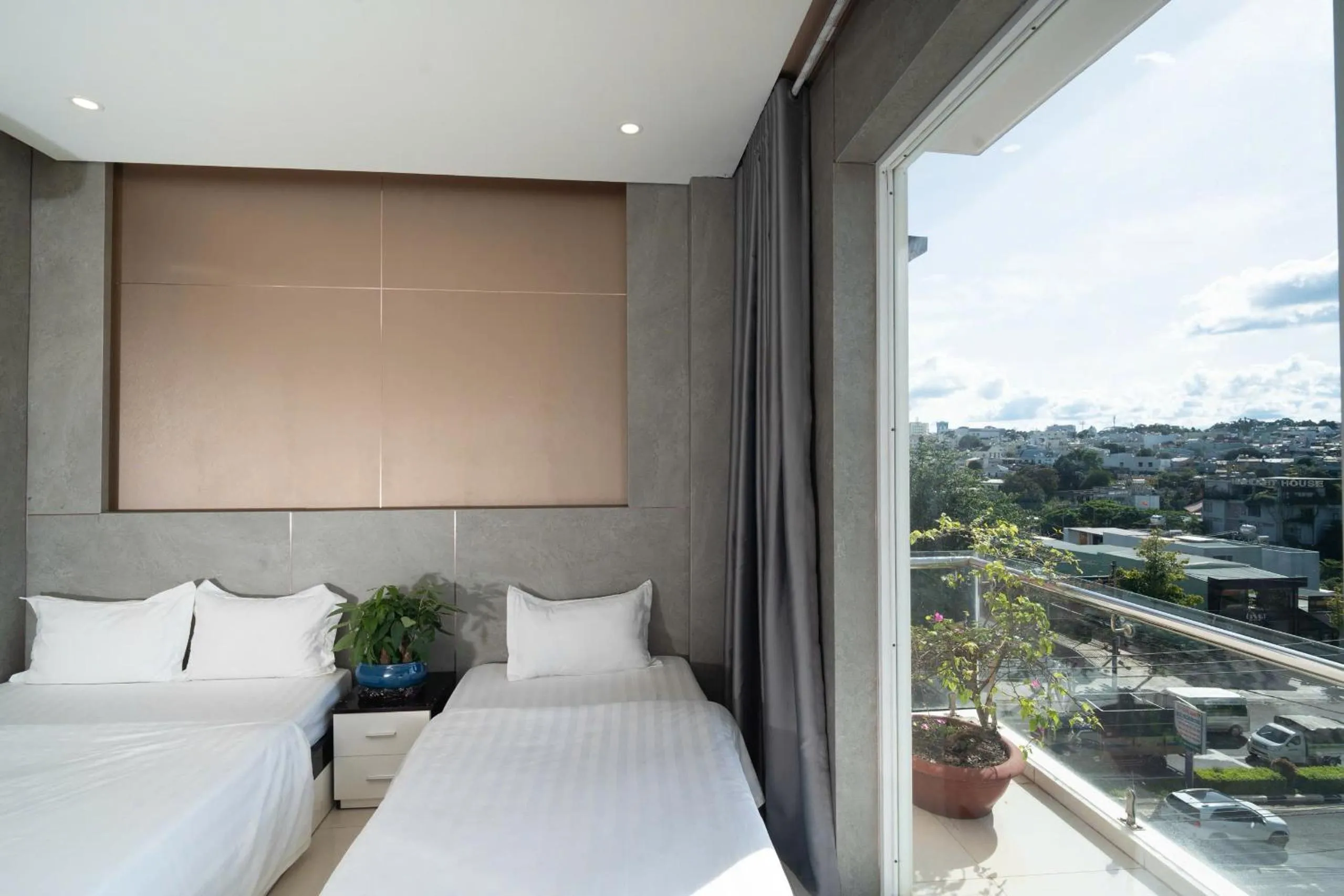 Bed in Ngoc Se Hotel