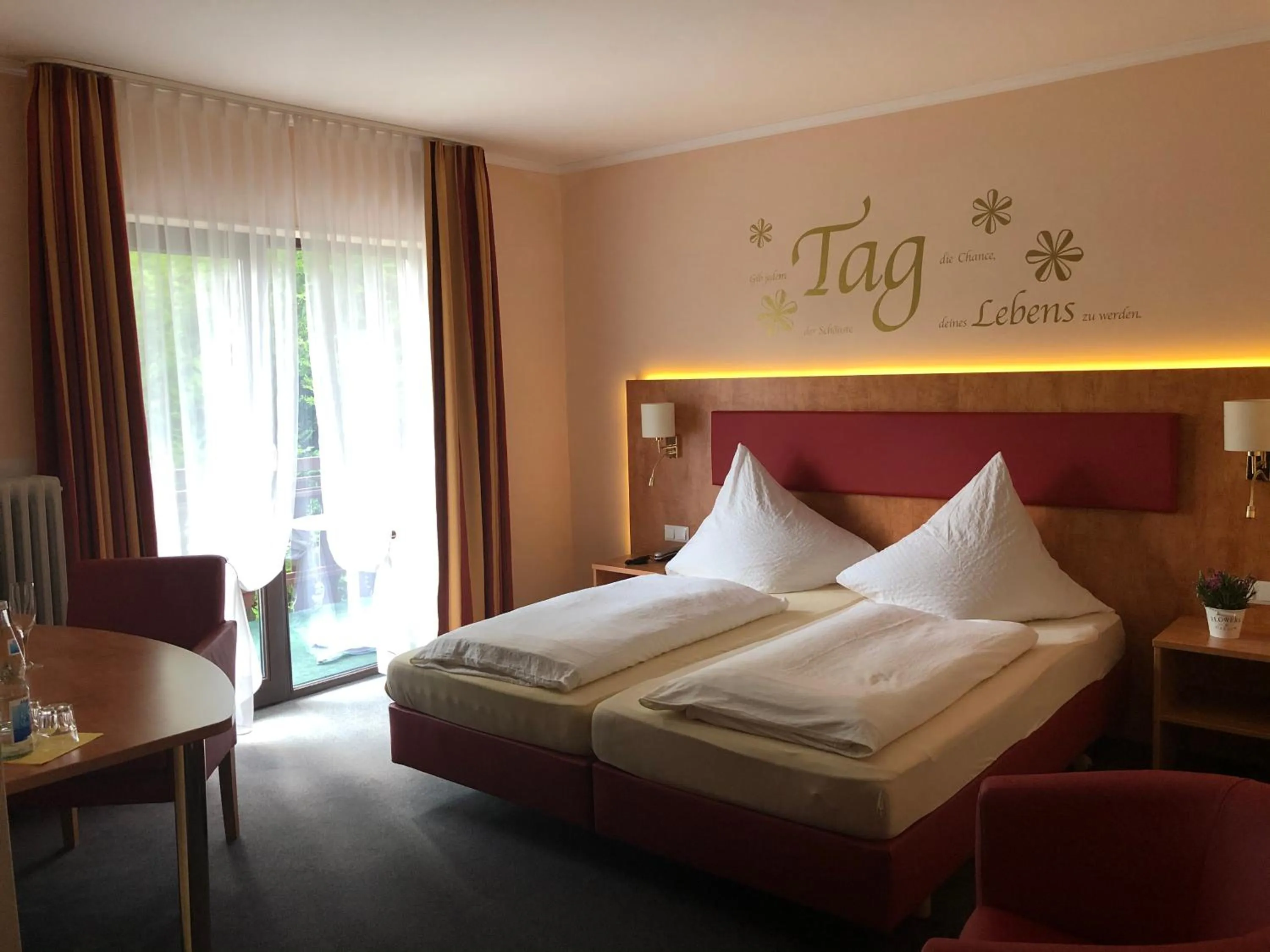Photo of the whole room, Bed in Hotel Häfner