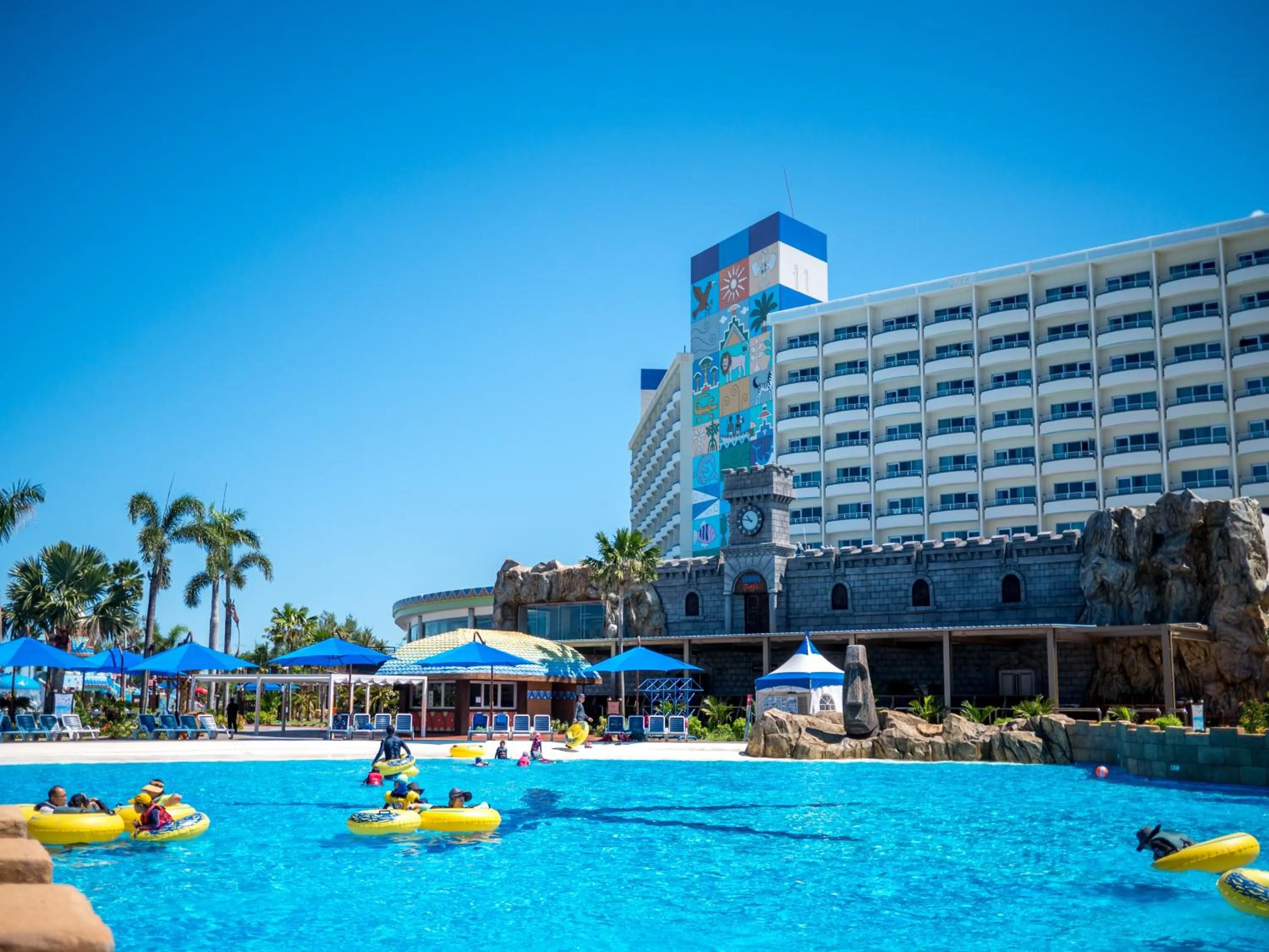 Swimming pool in Saipan World Resort