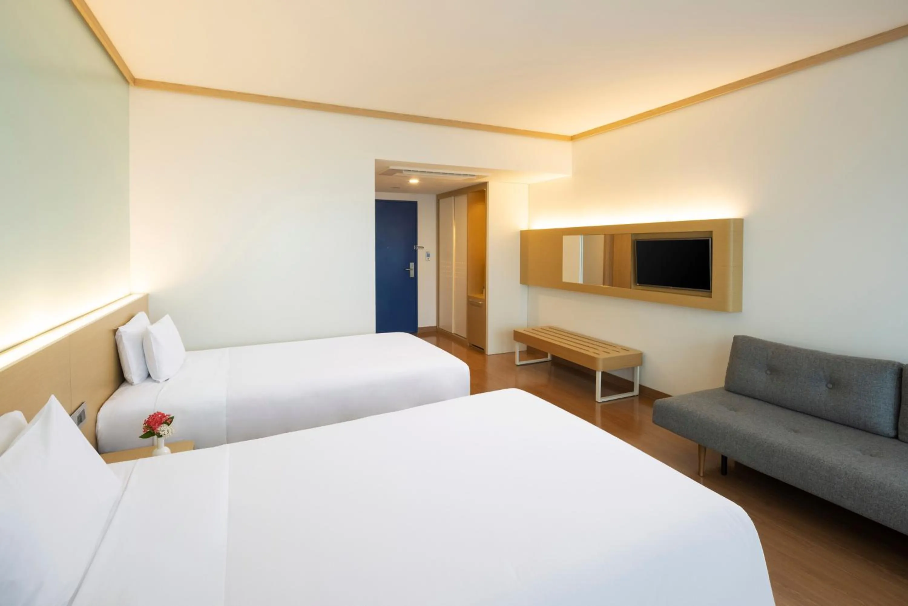 TV and multimedia, Bed in Saipan World Resort