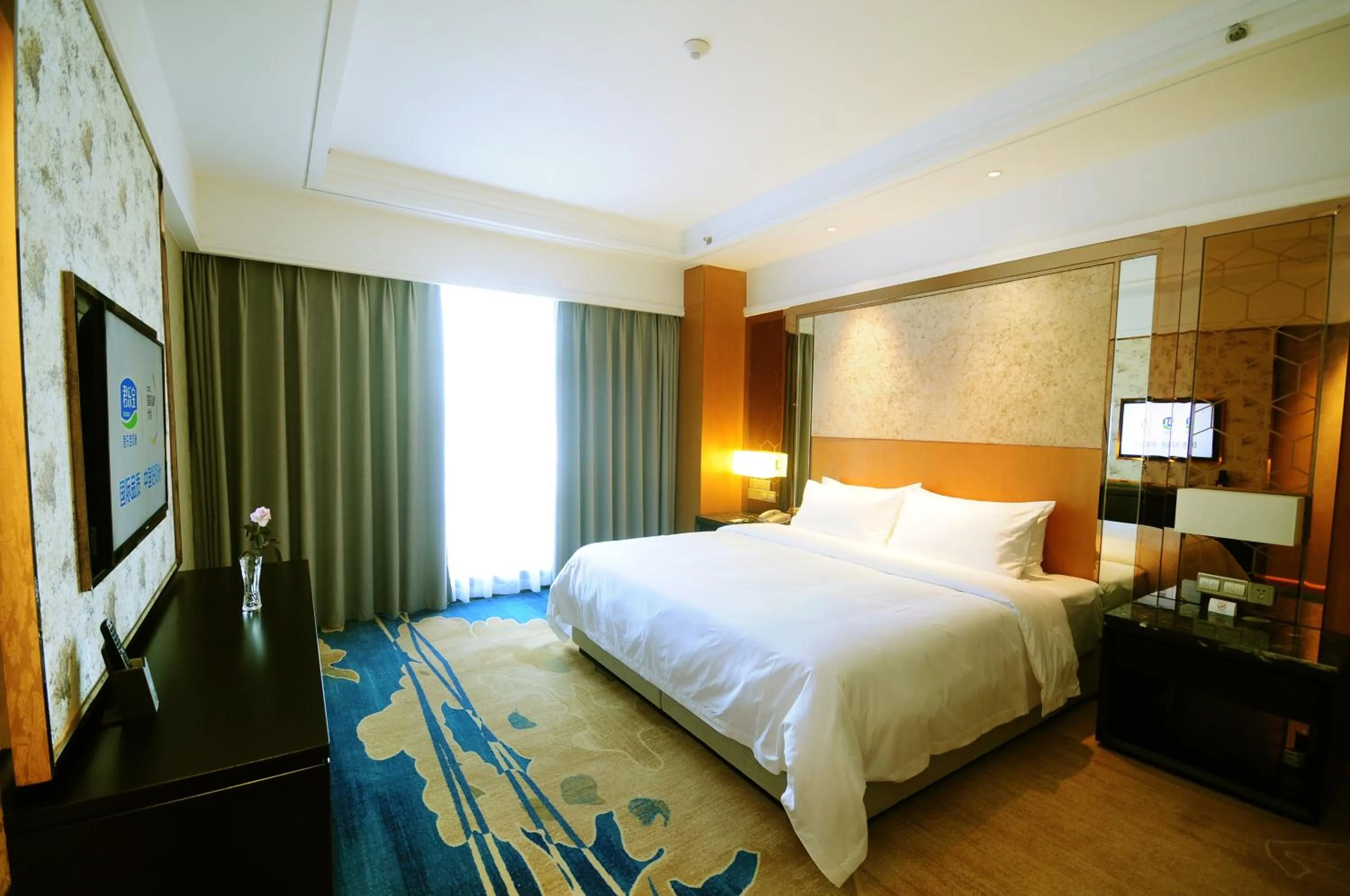 Photo of the whole room in Airport Jianguo Hotel
