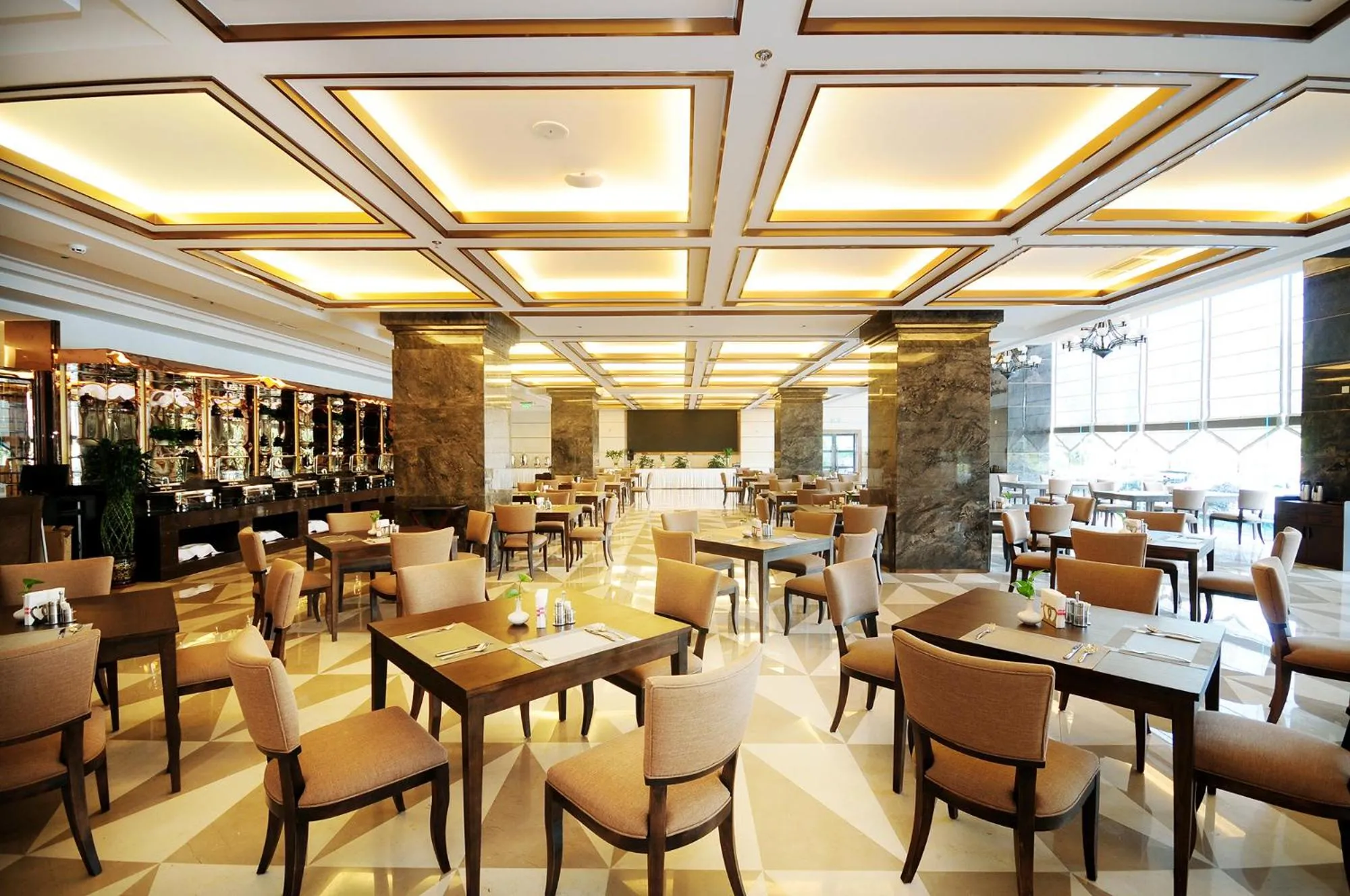 Restaurant/places to eat in Airport Jianguo Hotel
