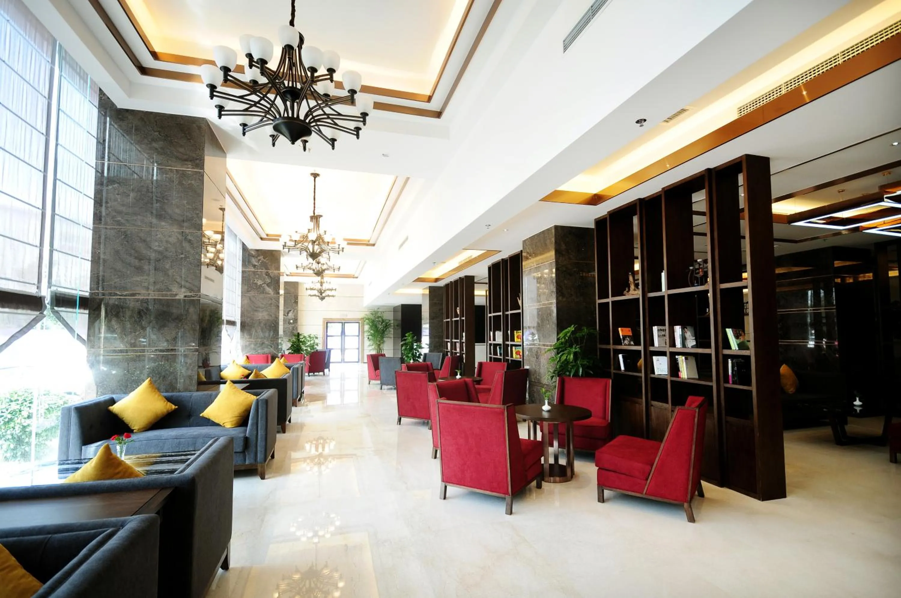 Lobby or reception in Airport Jianguo Hotel